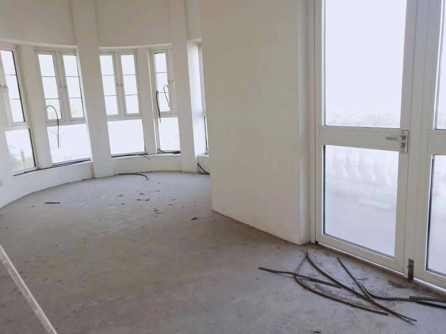 天安花园 6室2厅4卫 400.00m&sup2;