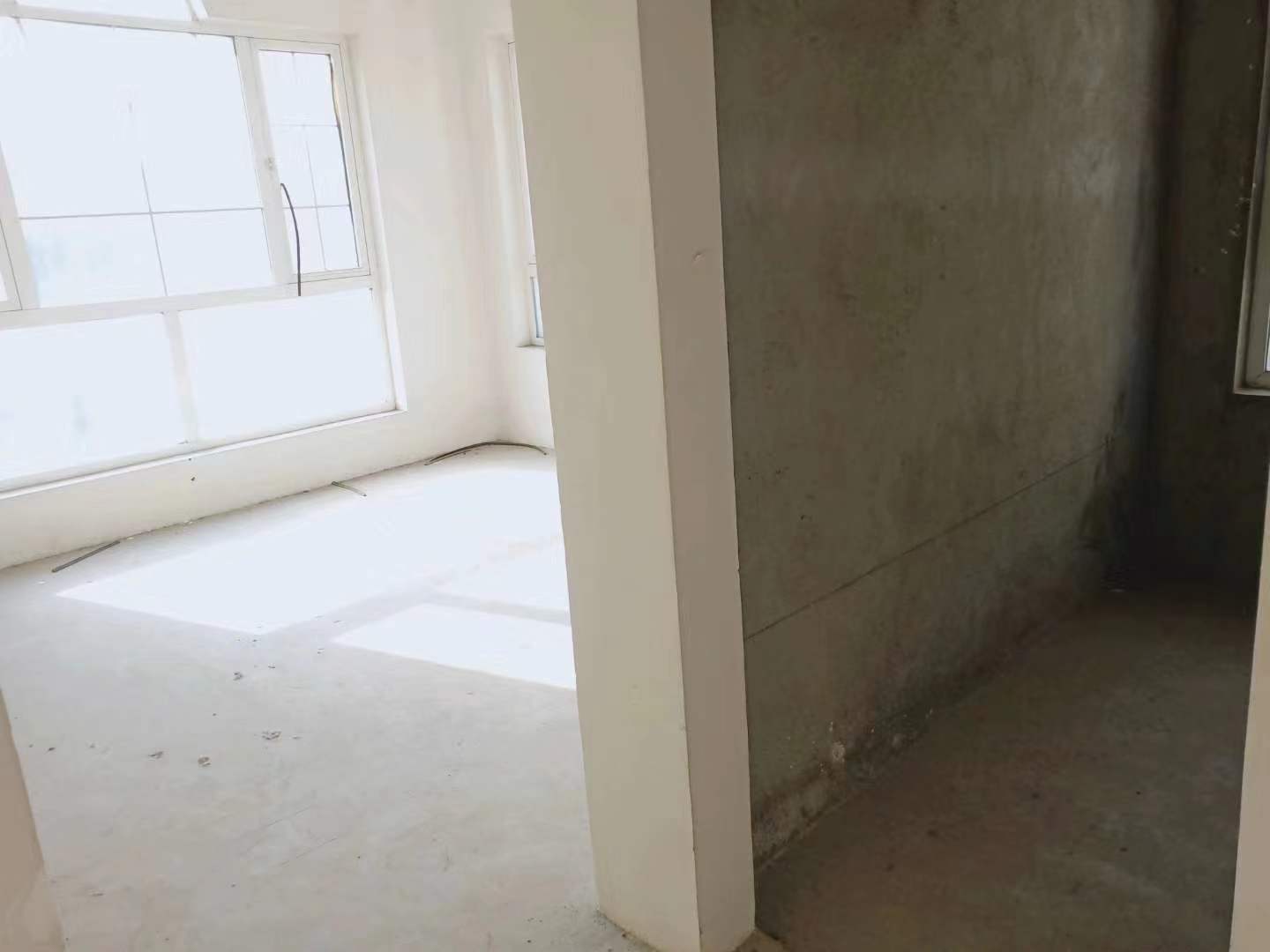天安花园 6室2厅4卫 400.00m&sup2;