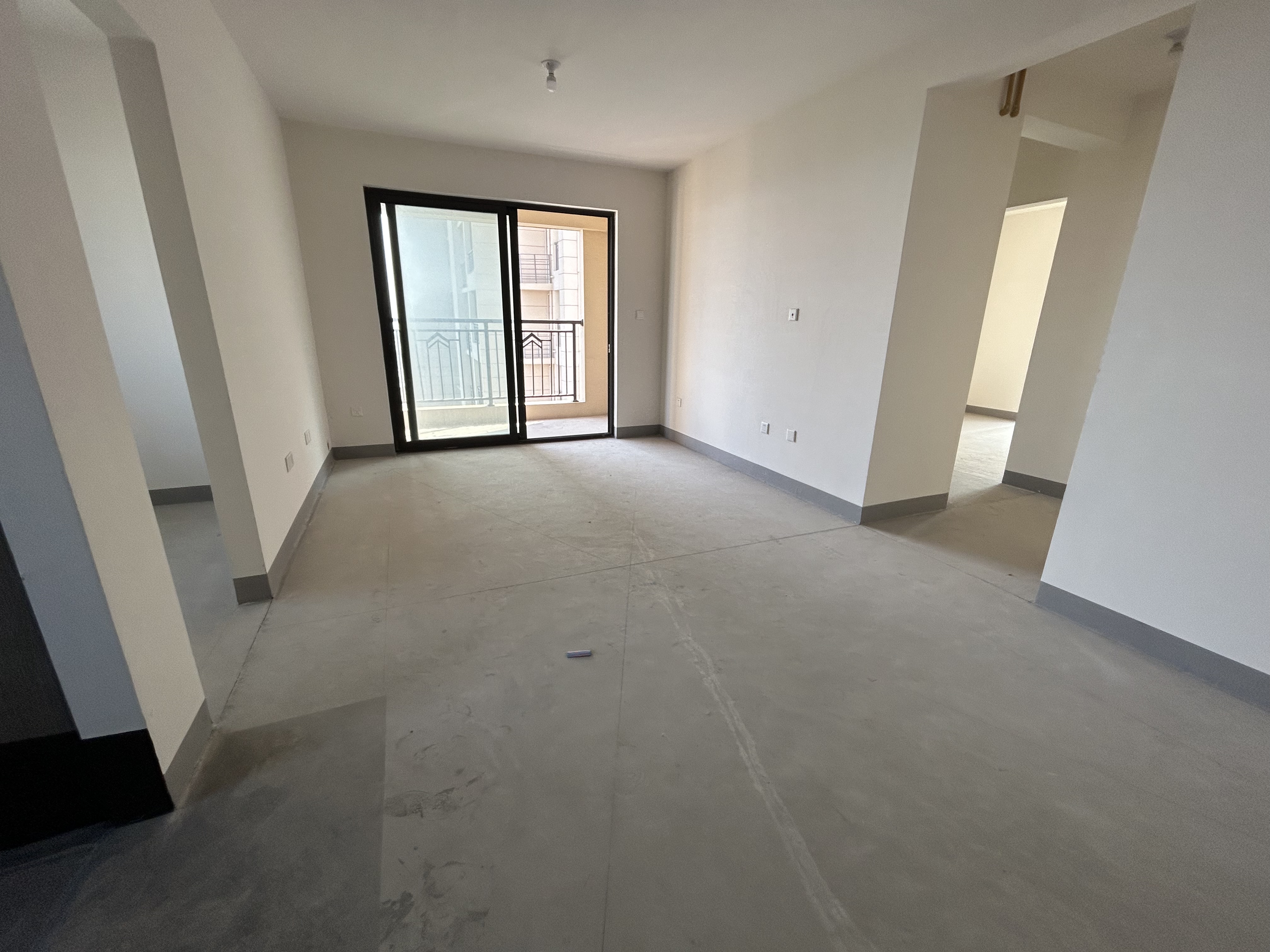 招商新城雍景湾 3室2厅1卫 93m²