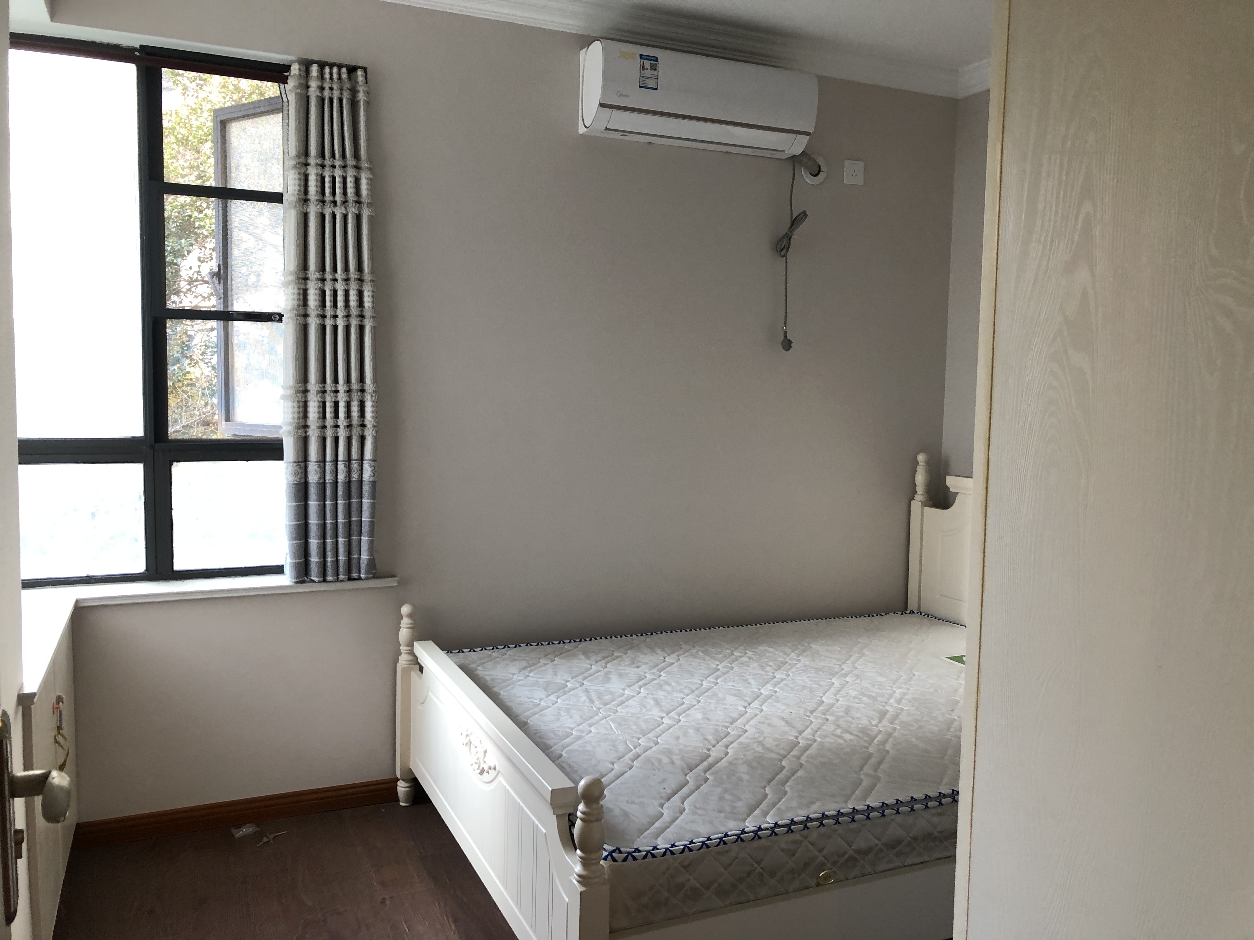 万通城 2室2厅1卫 88m&sup2;
