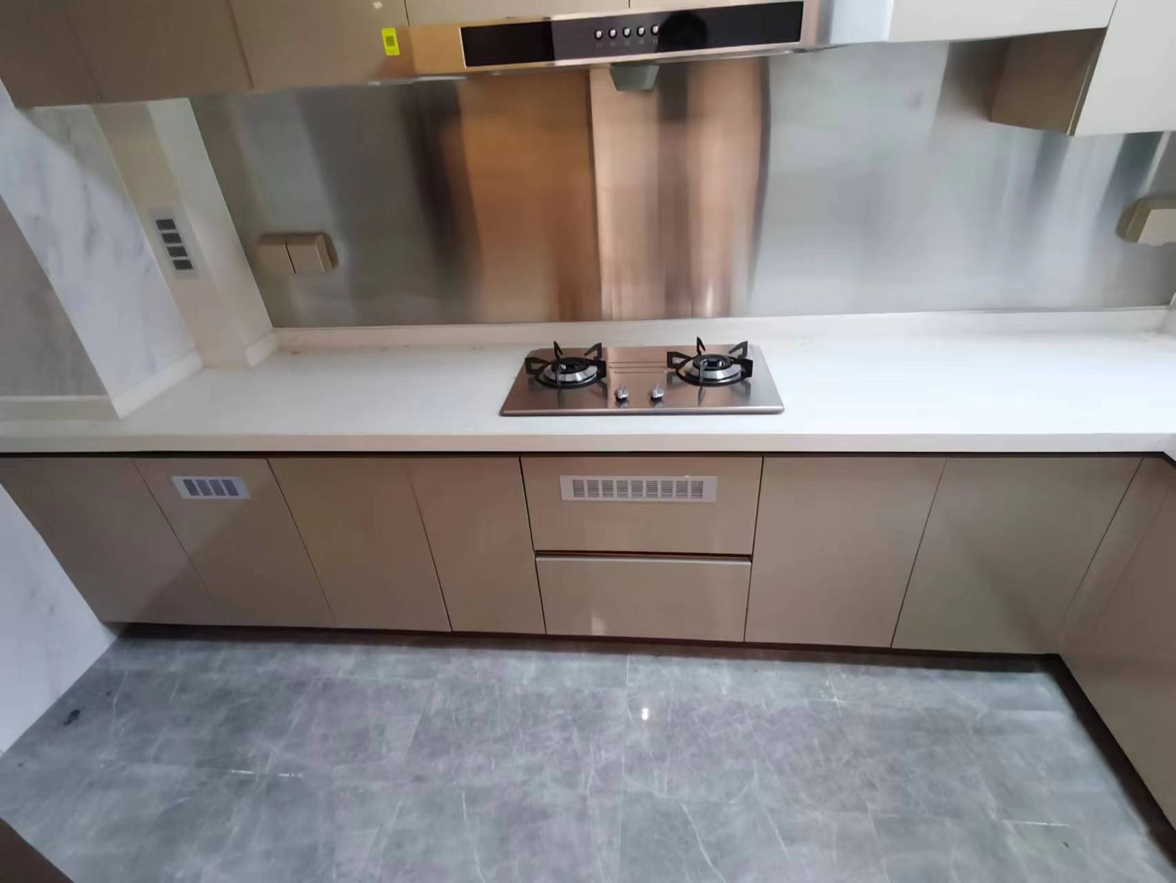 中海上东区 4室2厅2卫 142m&sup2;