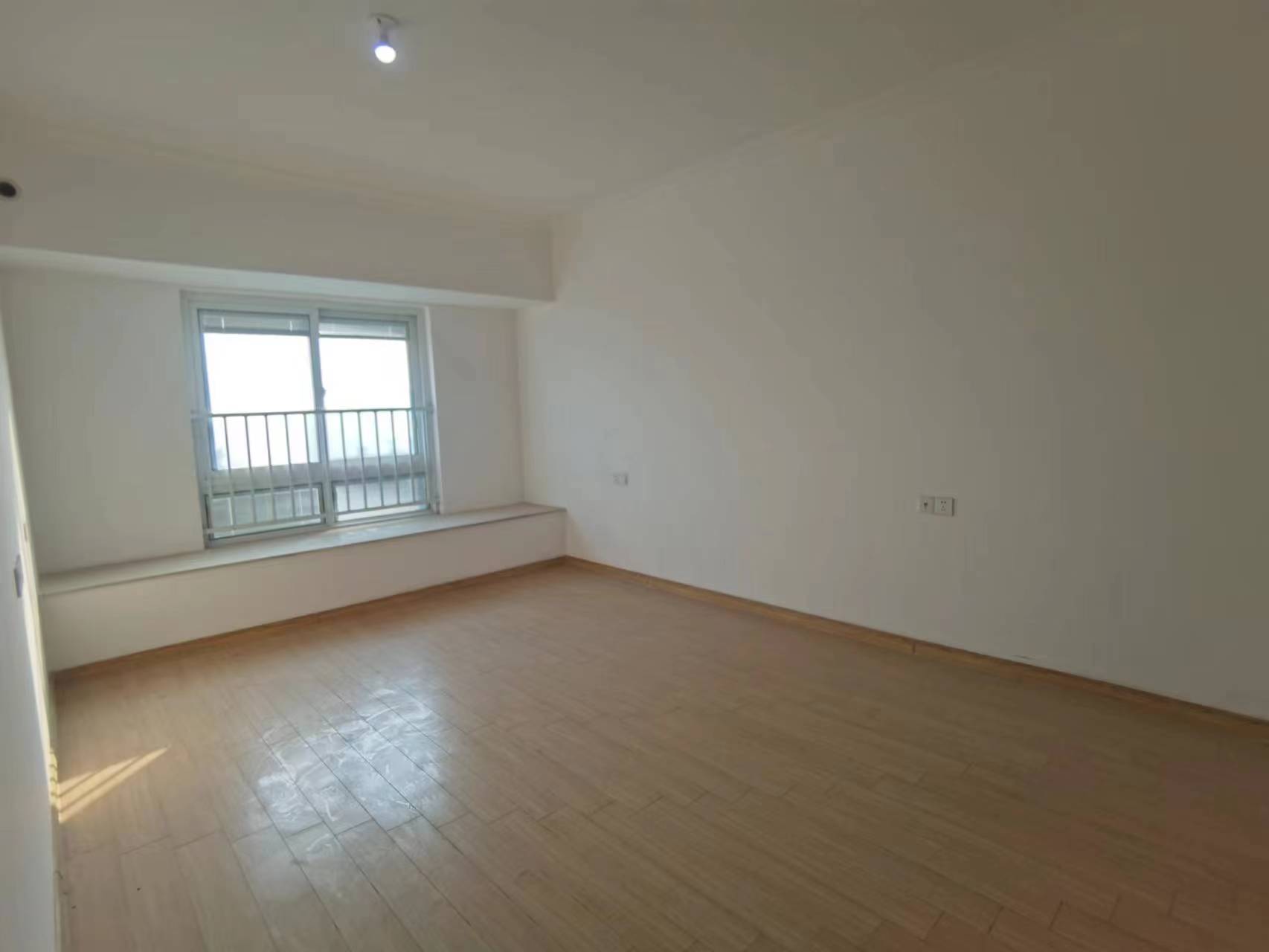 碧桂园(南通经济技术开发区) 3室2厅2卫 135m&sup2;