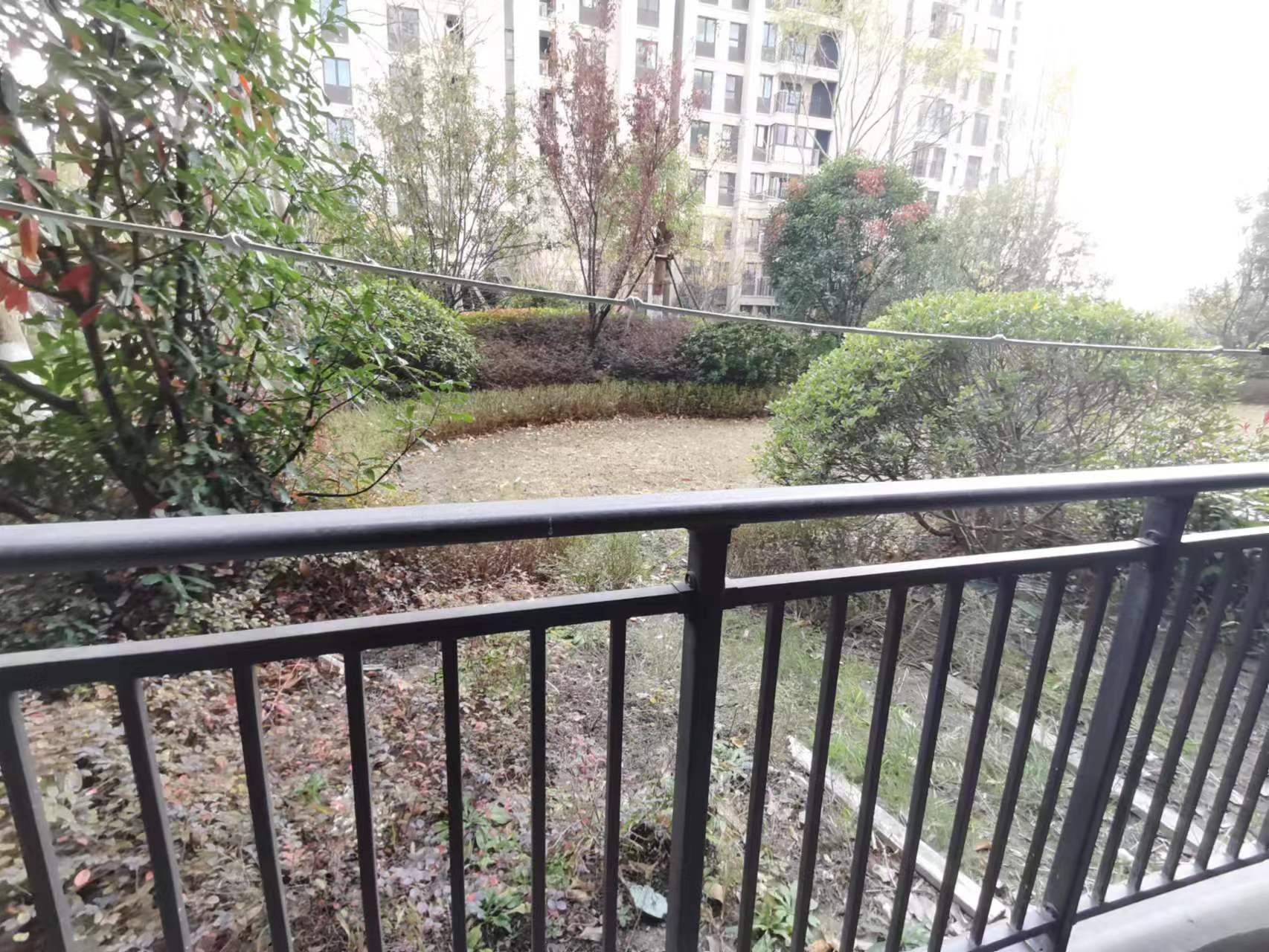 中海上东区 3室2厅2卫 127m&sup2;