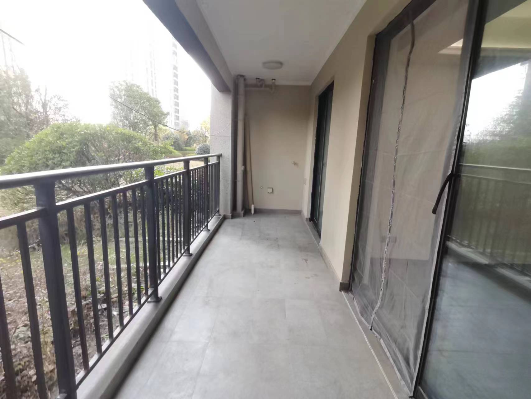 中海上东区 3室2厅2卫 127m&sup2;