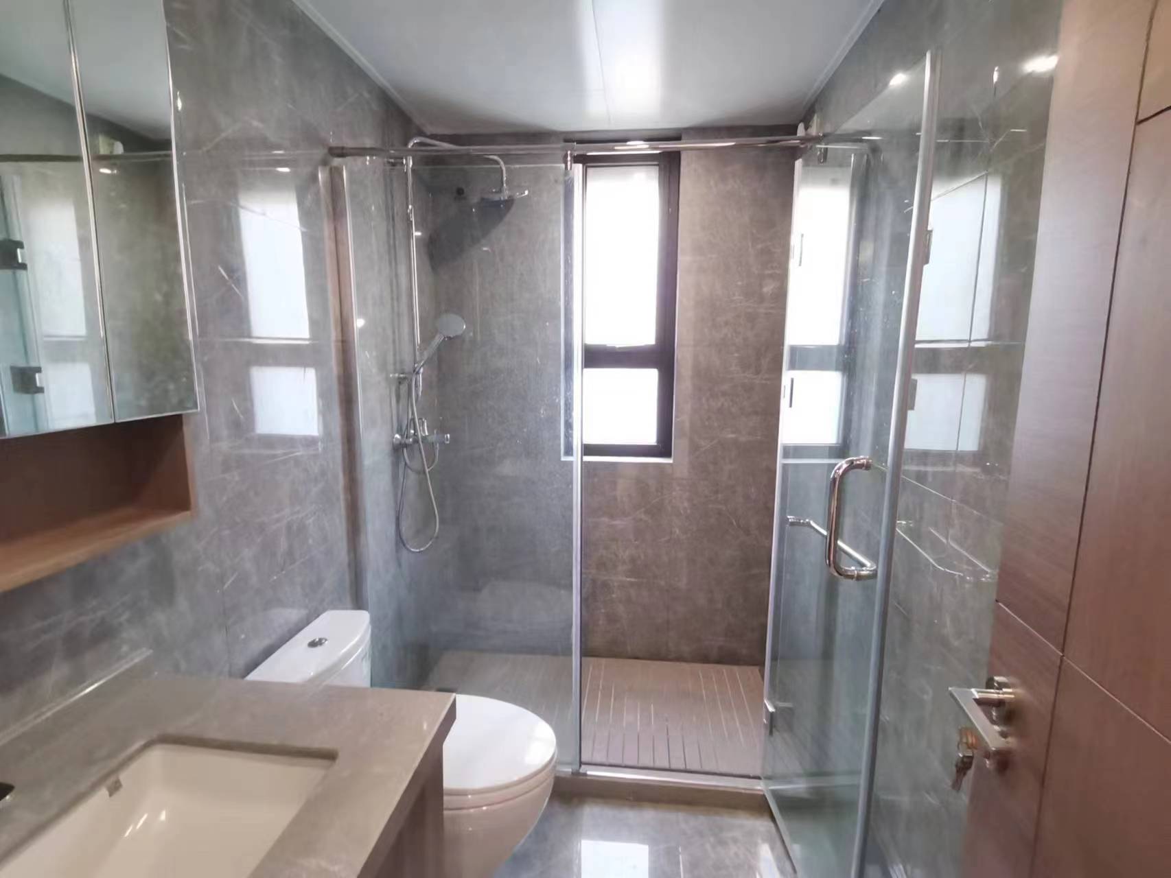 中海上东区 3室2厅2卫 127m&sup2;