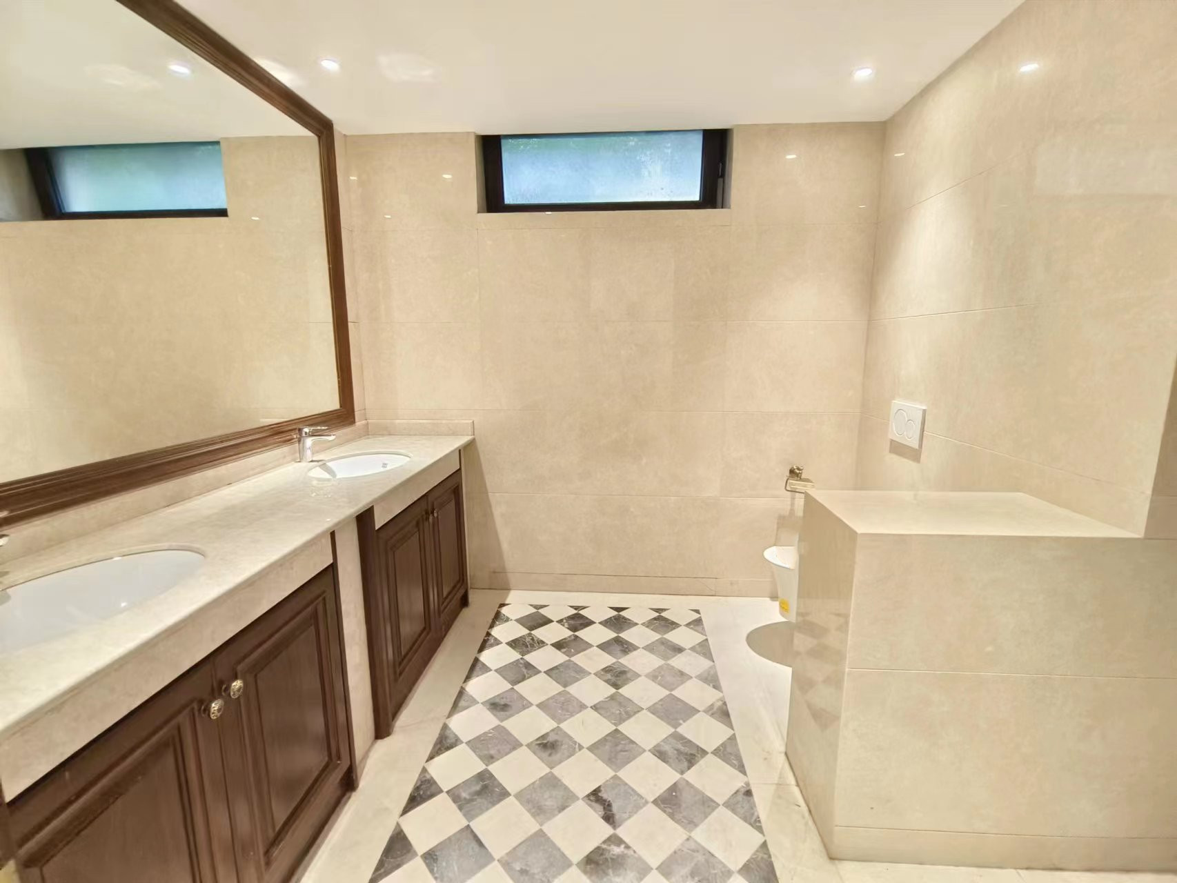 玉麒麟半岛 5室3厅3卫 342.65m&sup2;