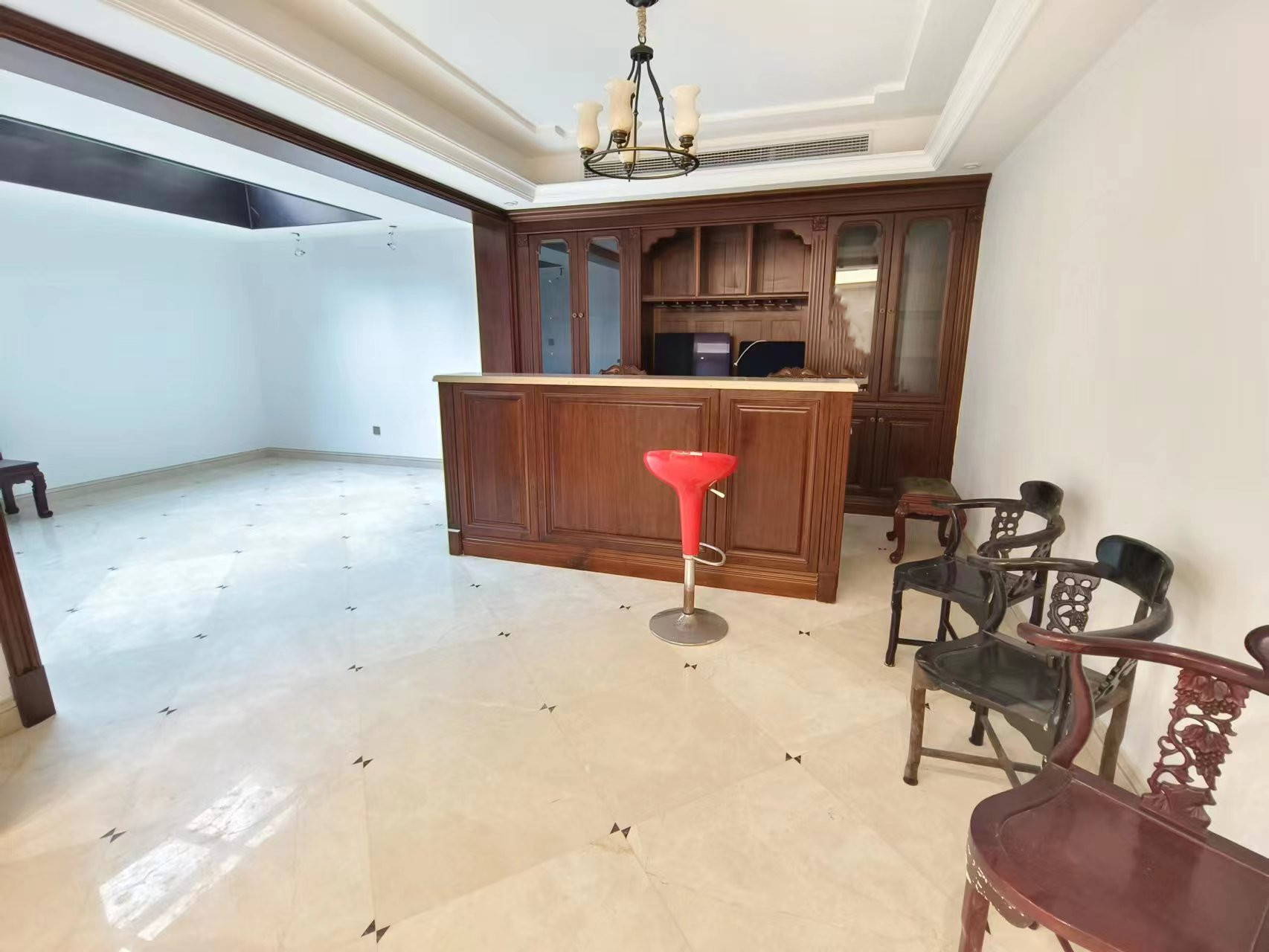 玉麒麟半岛 5室3厅3卫 342.65m&sup2;