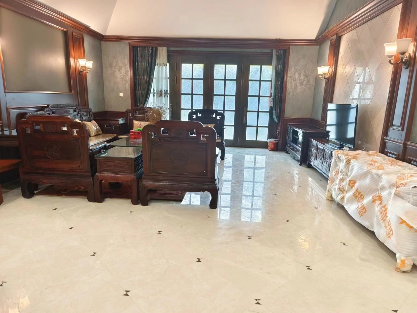 玉麒麟半岛 5室3厅3卫 342.65m&sup2;