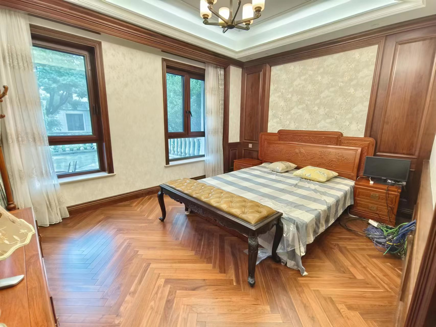 玉麒麟半岛 5室3厅3卫 342.65m&sup2;