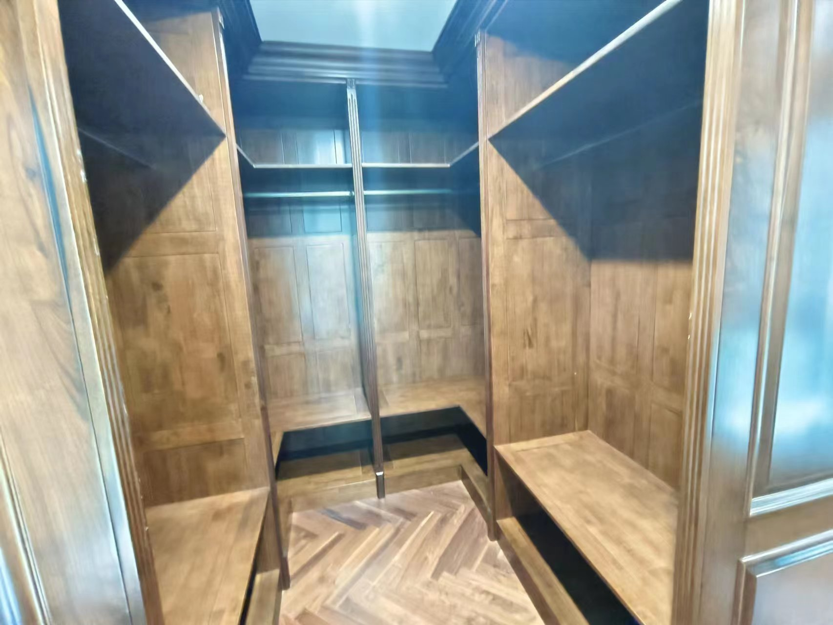 玉麒麟半岛 5室3厅3卫 342.65m&sup2;