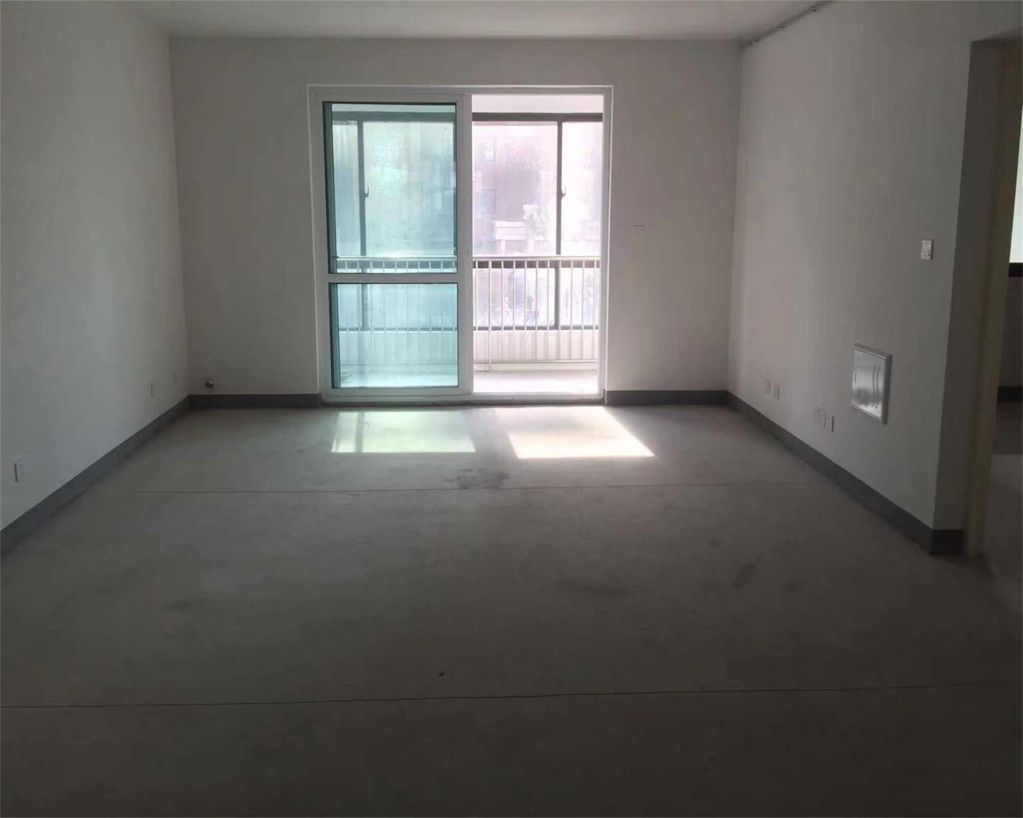 光明嘉苑 3室2厅2卫 136.5m&sup2;