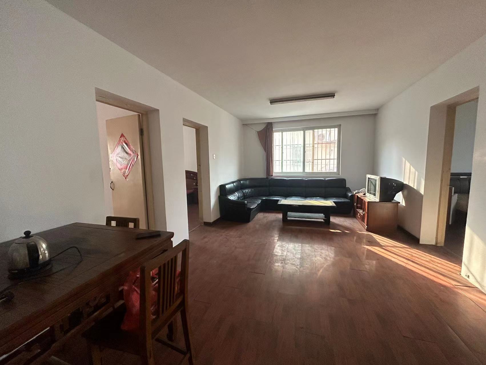 城港花苑 3室1厅1卫 104.25m&sup2;