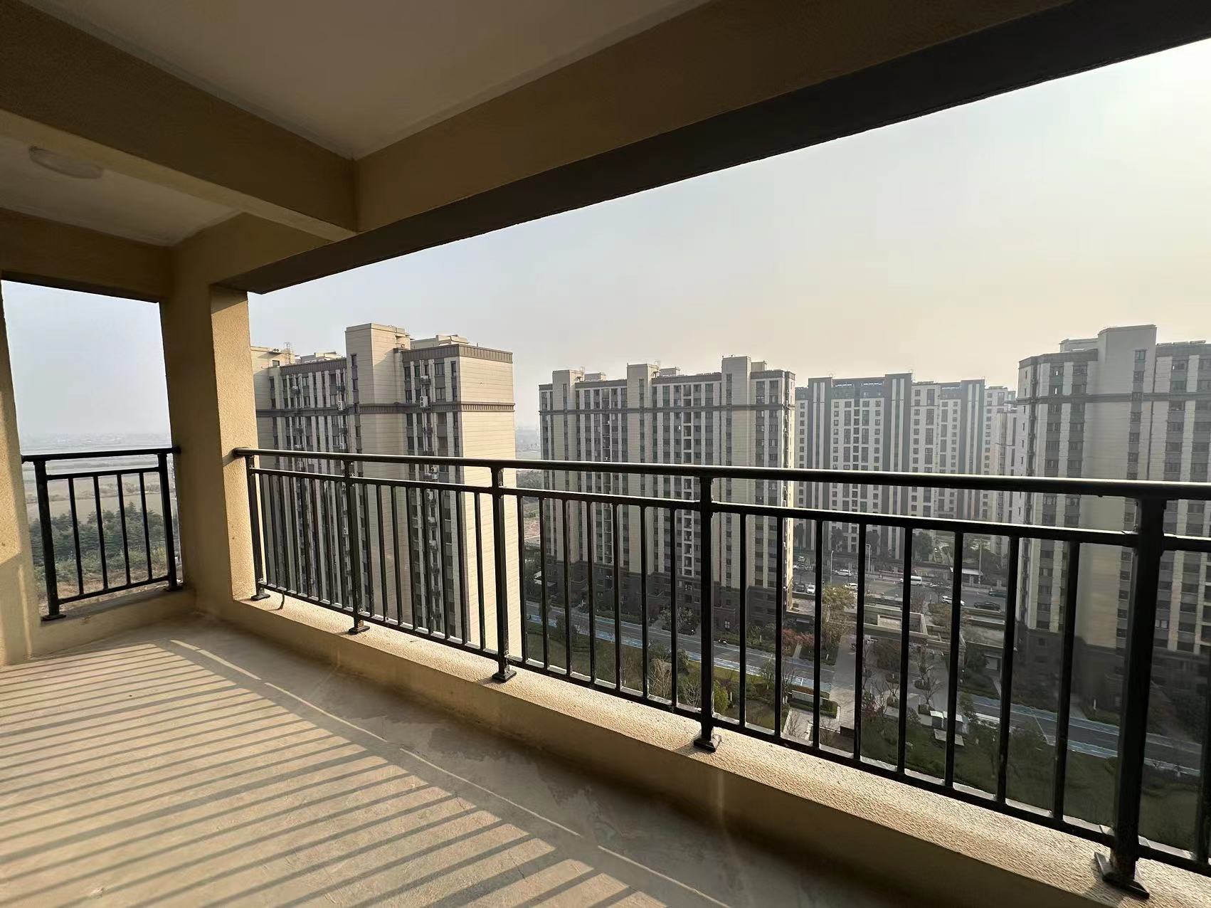 观澜台 3室2厅2卫 138.00m&sup2;