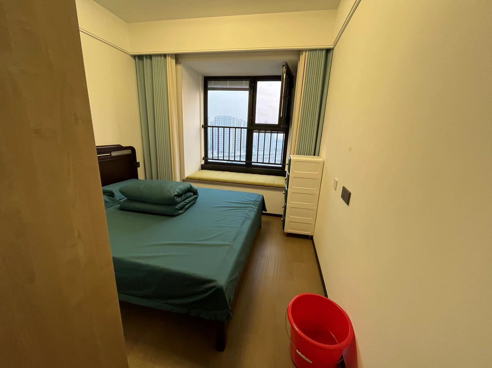 滨江道静园 3室2厅2卫 127m&sup2;