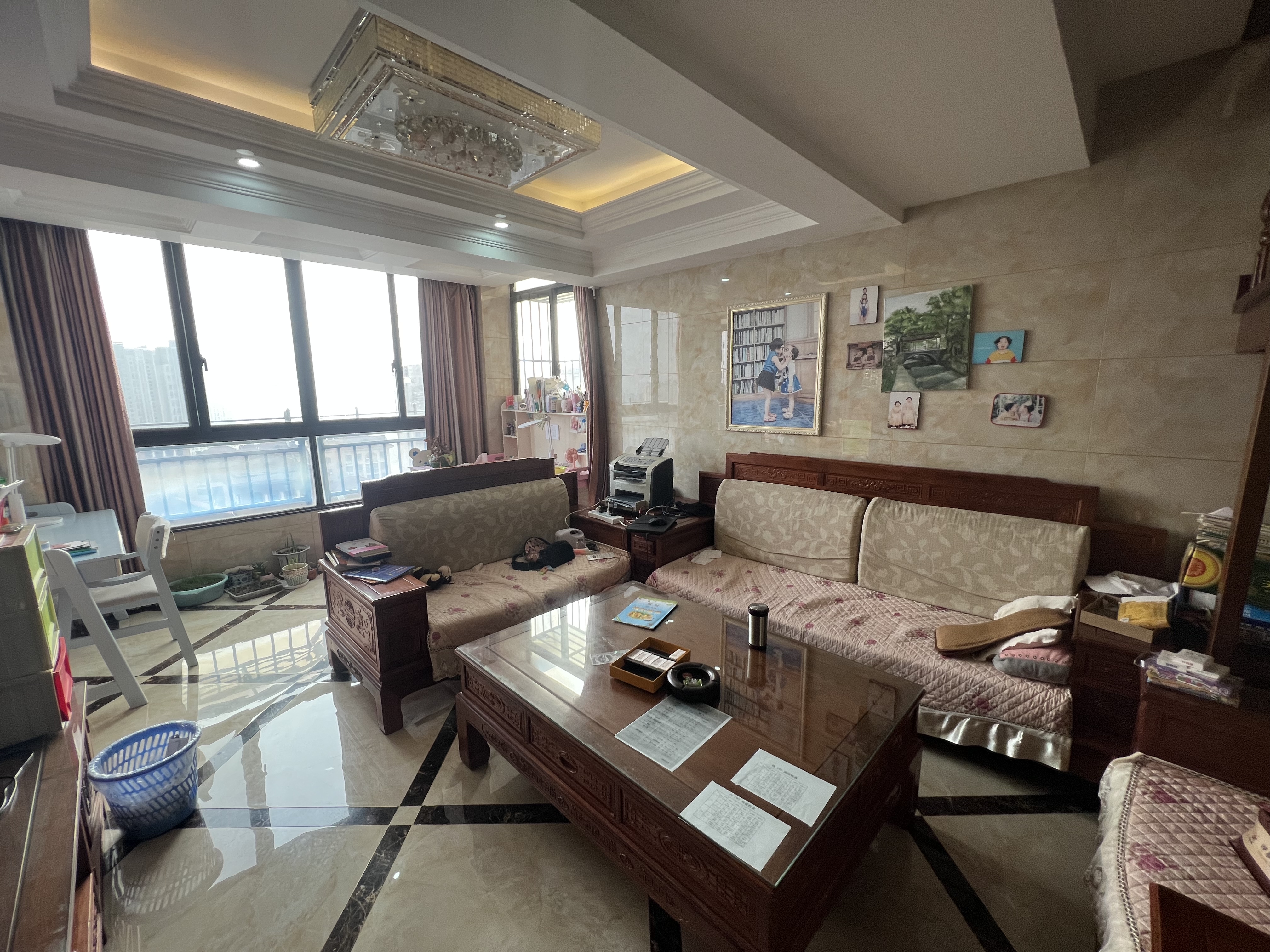 华强城 5室3厅2卫 176.9m²