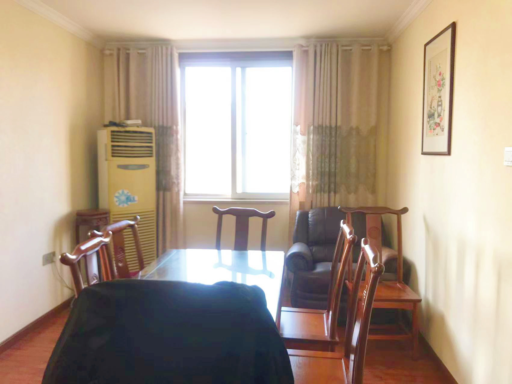 外滩小区 4室2厅2卫 118m&sup2;