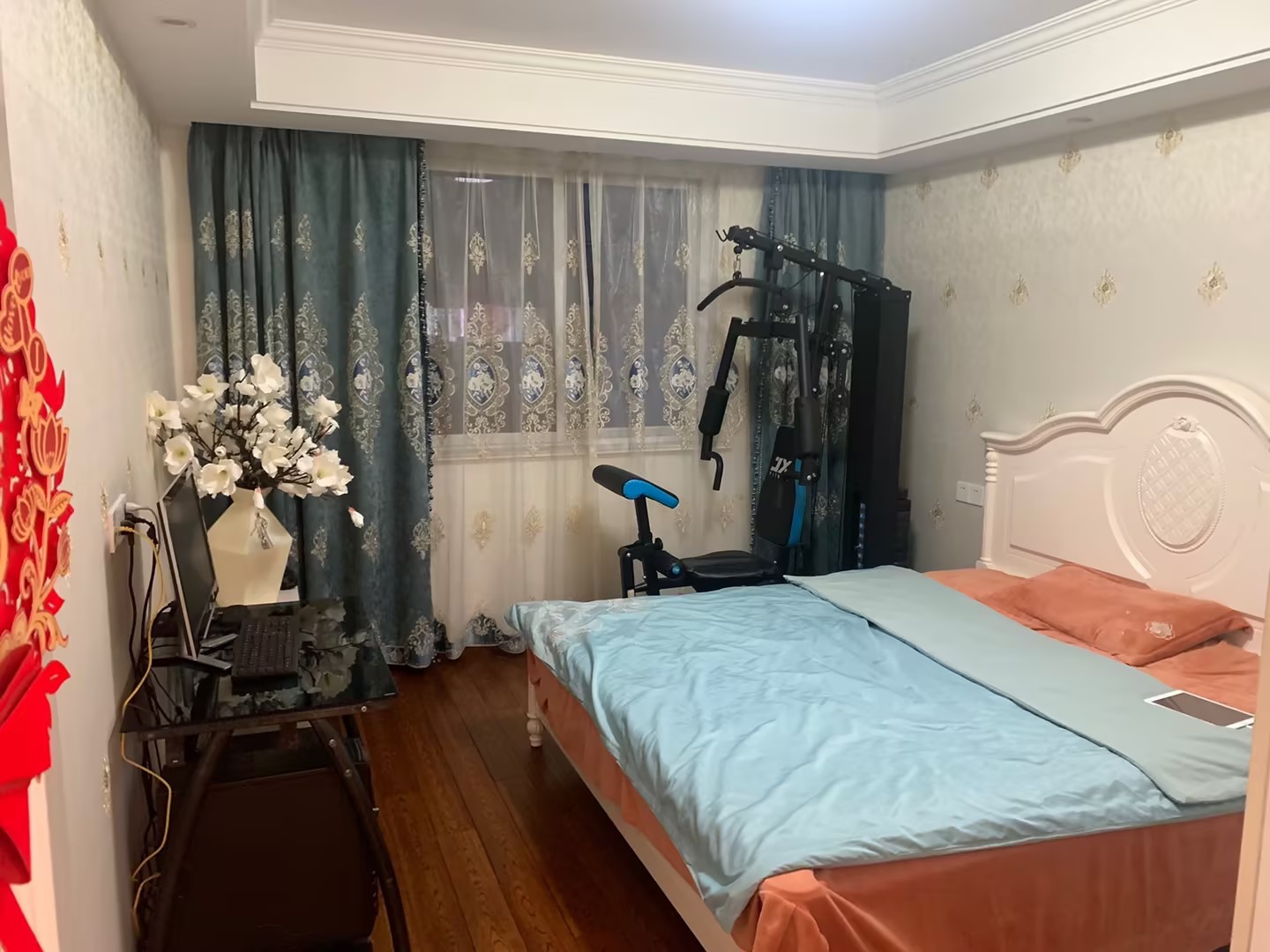 虹桥新苑 4室2厅1卫 160m&sup2;