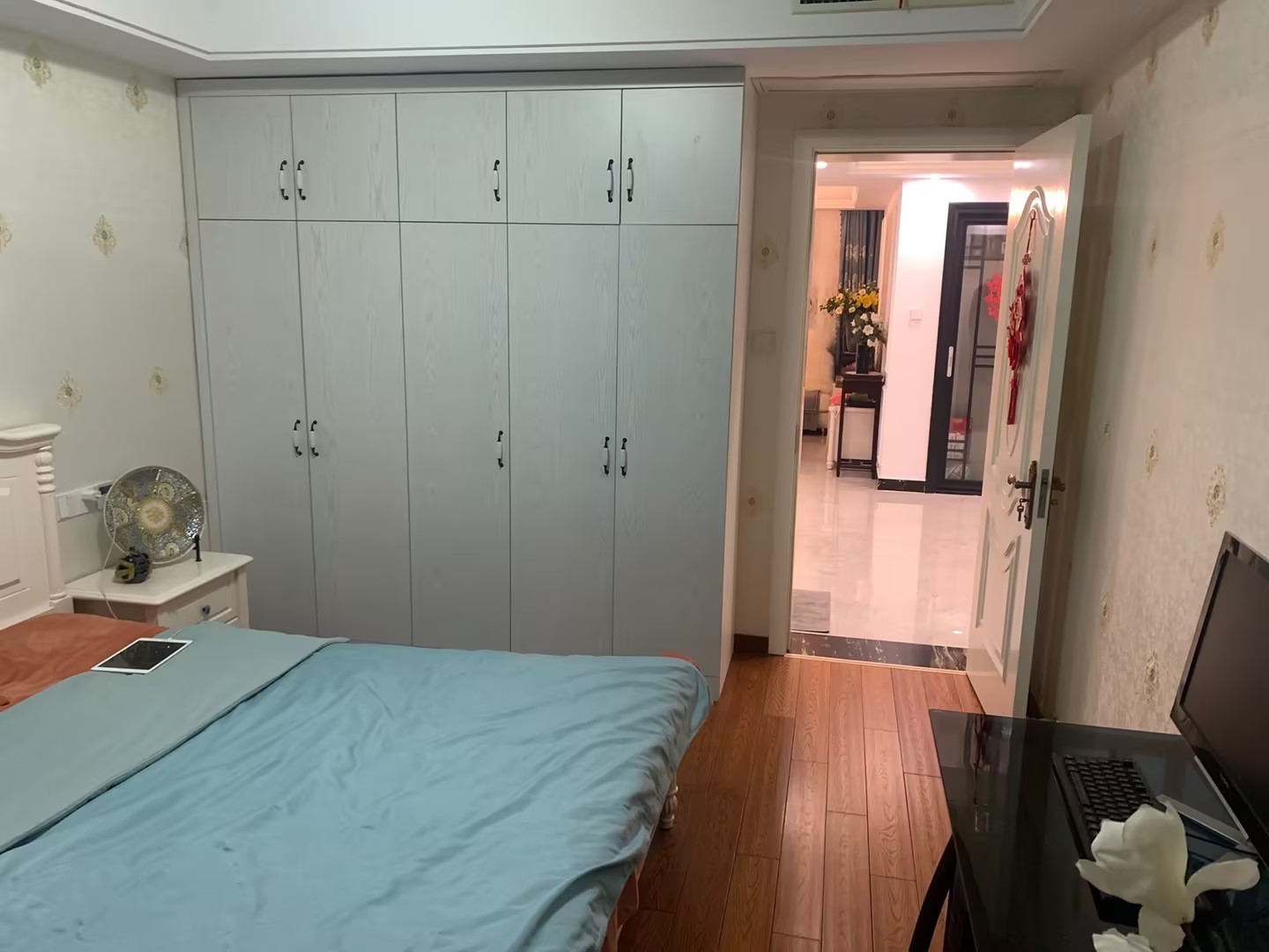 虹桥新苑 4室2厅1卫 160m&sup2;