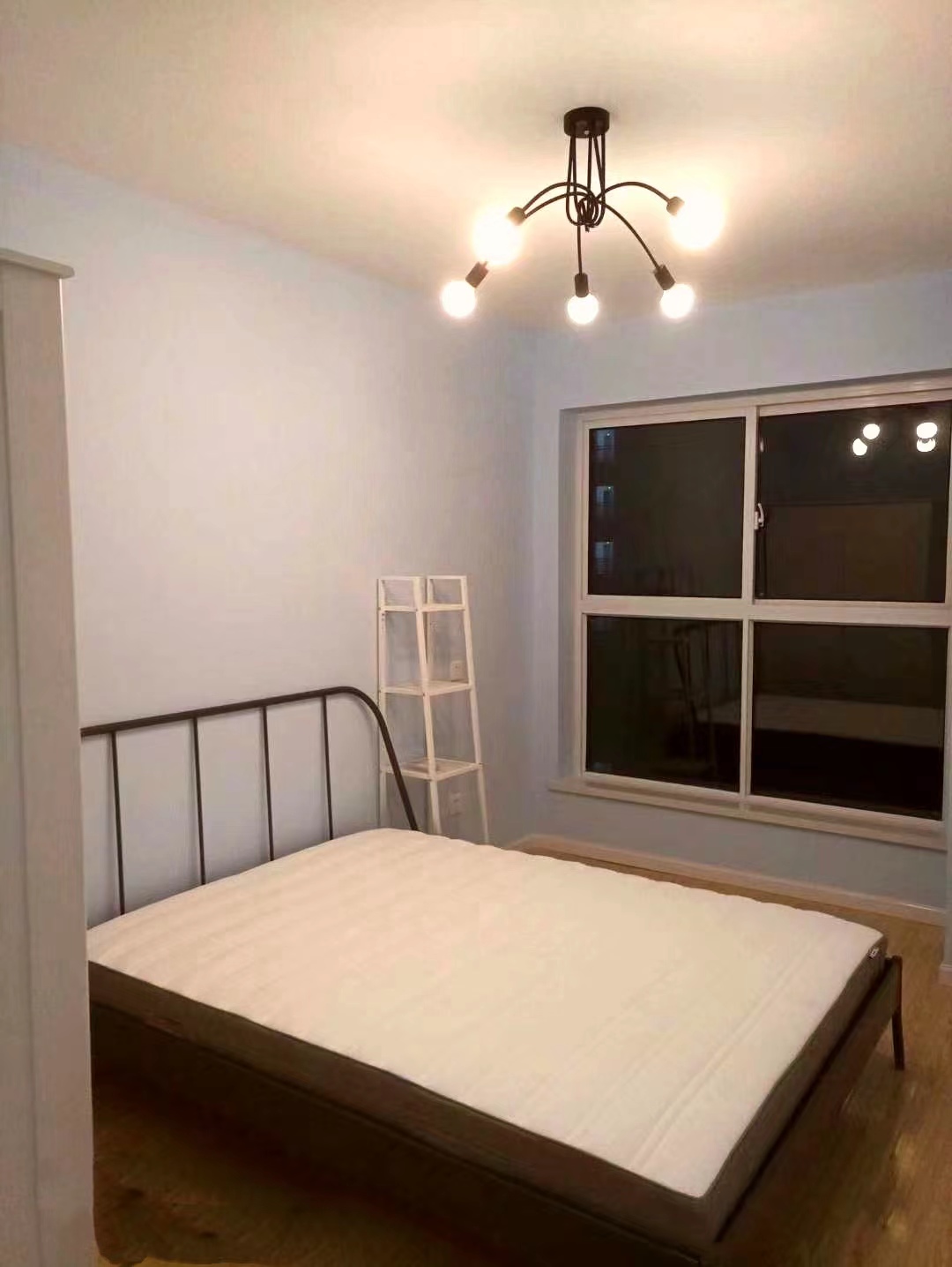 世茂新界 3室2厅1卫 90m&sup2;