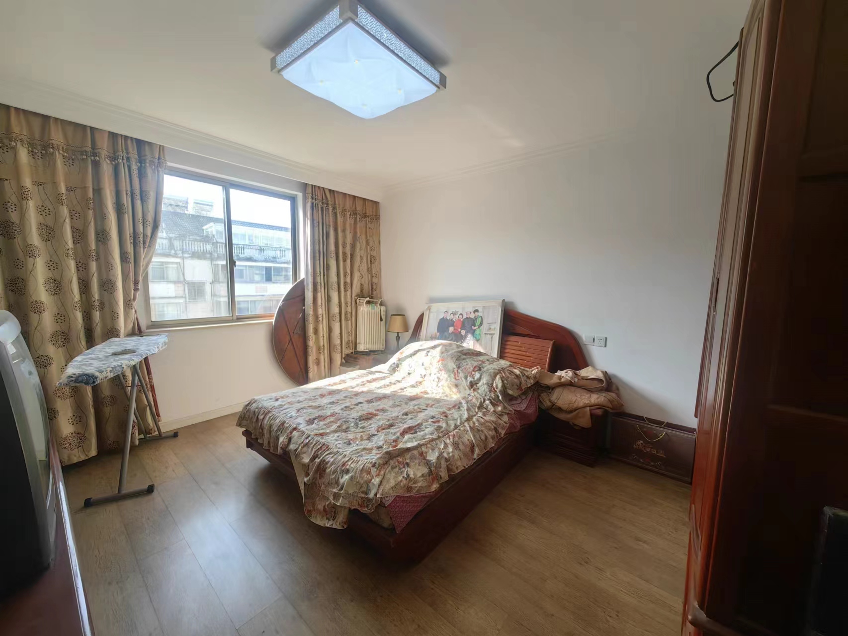 新胜花苑西区 4室2厅2卫 108.00m&sup2;