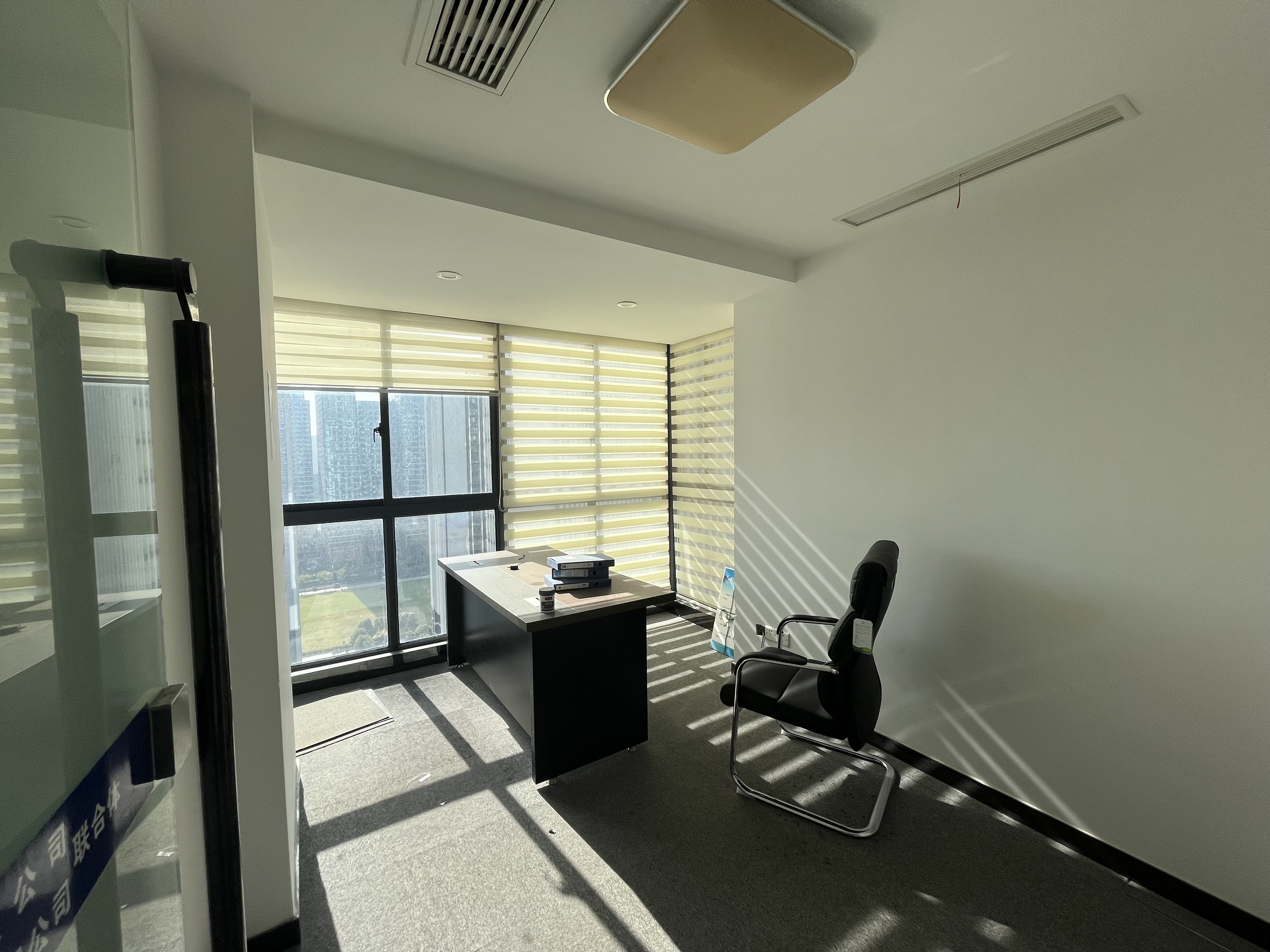 碧桂园云峯中心 2室2厅1卫 98m&sup2;