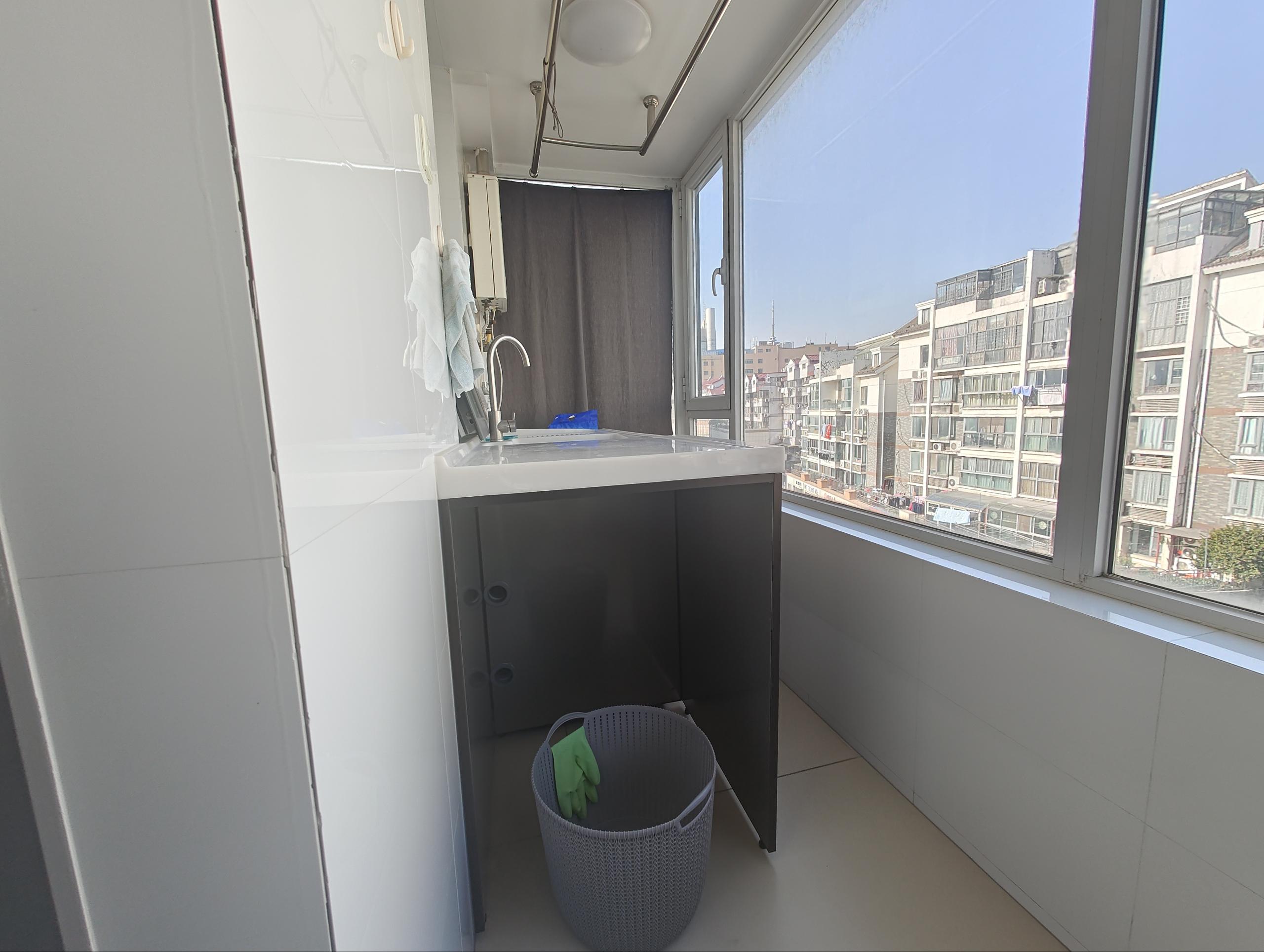 江海名苑南区 3室2厅2卫 144m&sup2;