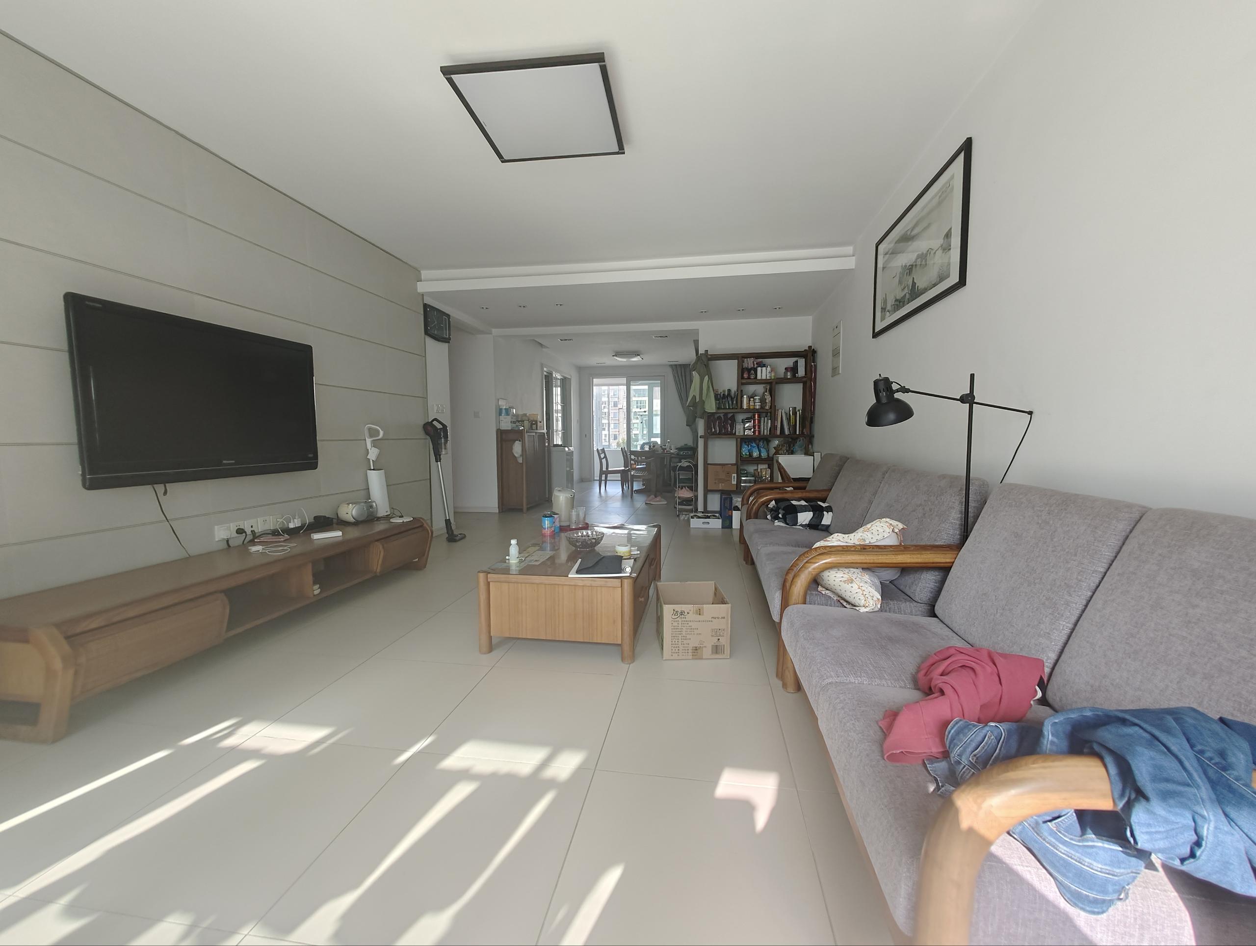 江海名苑南区 3室2厅2卫 144m&sup2;