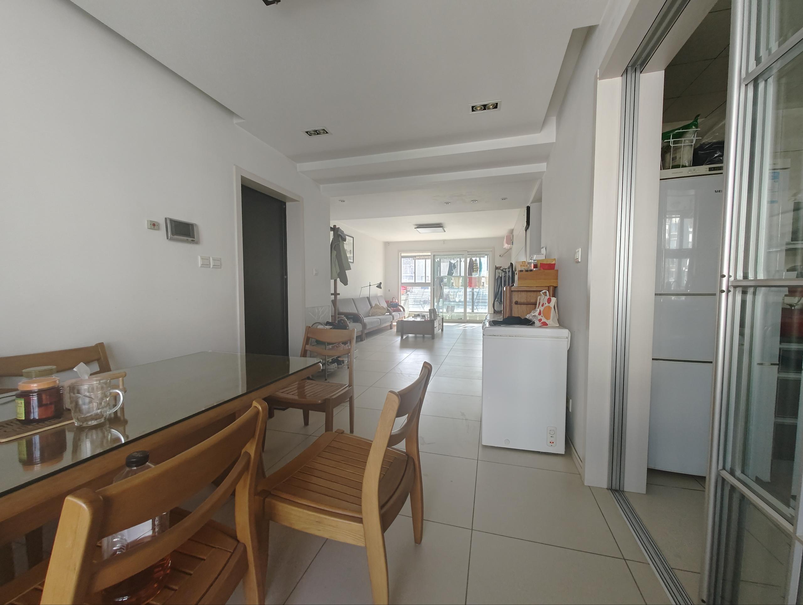 江海名苑南区 3室2厅2卫 144m&sup2;