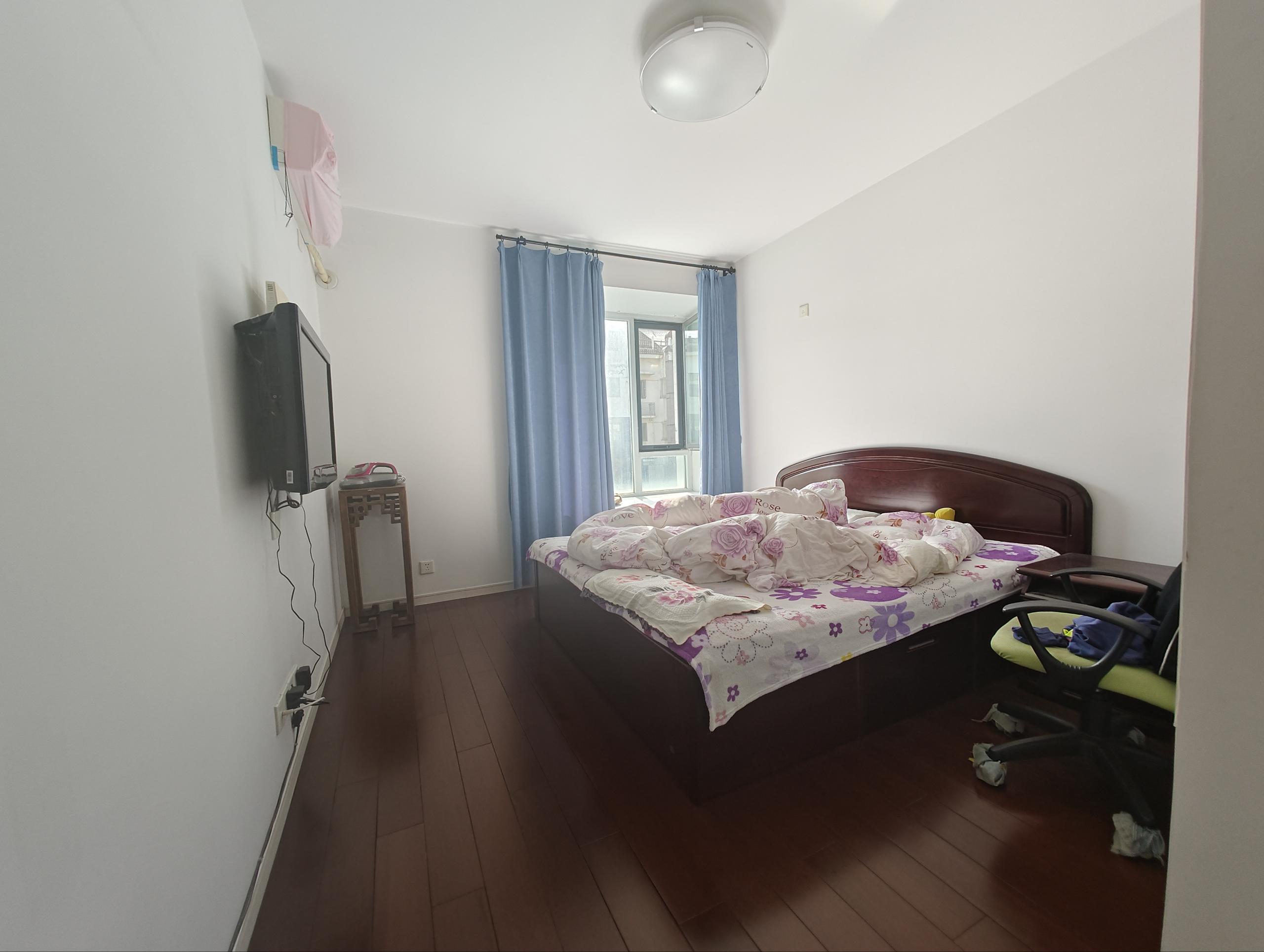 江海名苑南区 3室2厅2卫 144m&sup2;