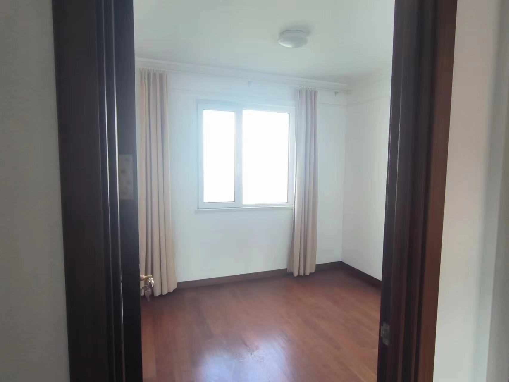 中海碧林湾 3室2厅2卫 140.00m&sup2;