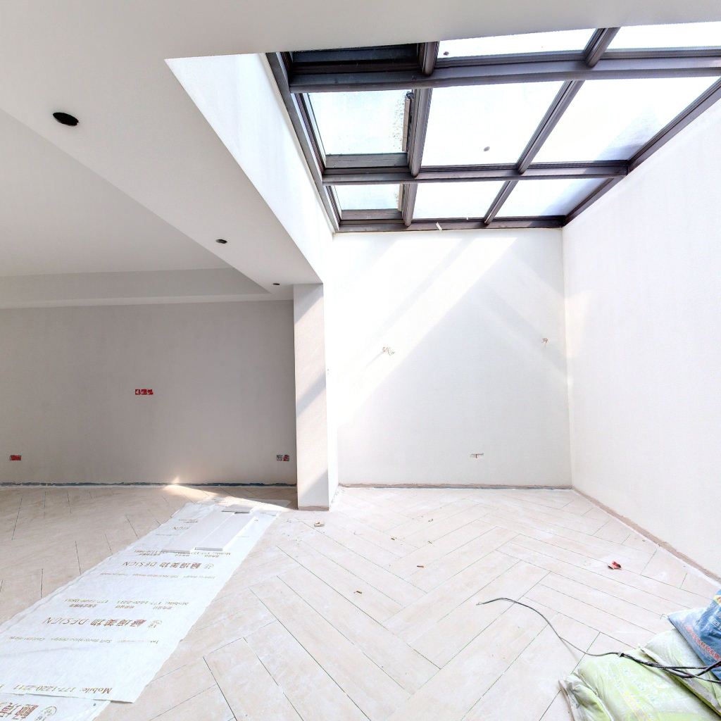 盛和九里香堤一期 4室3厅4卫 211m&sup2;