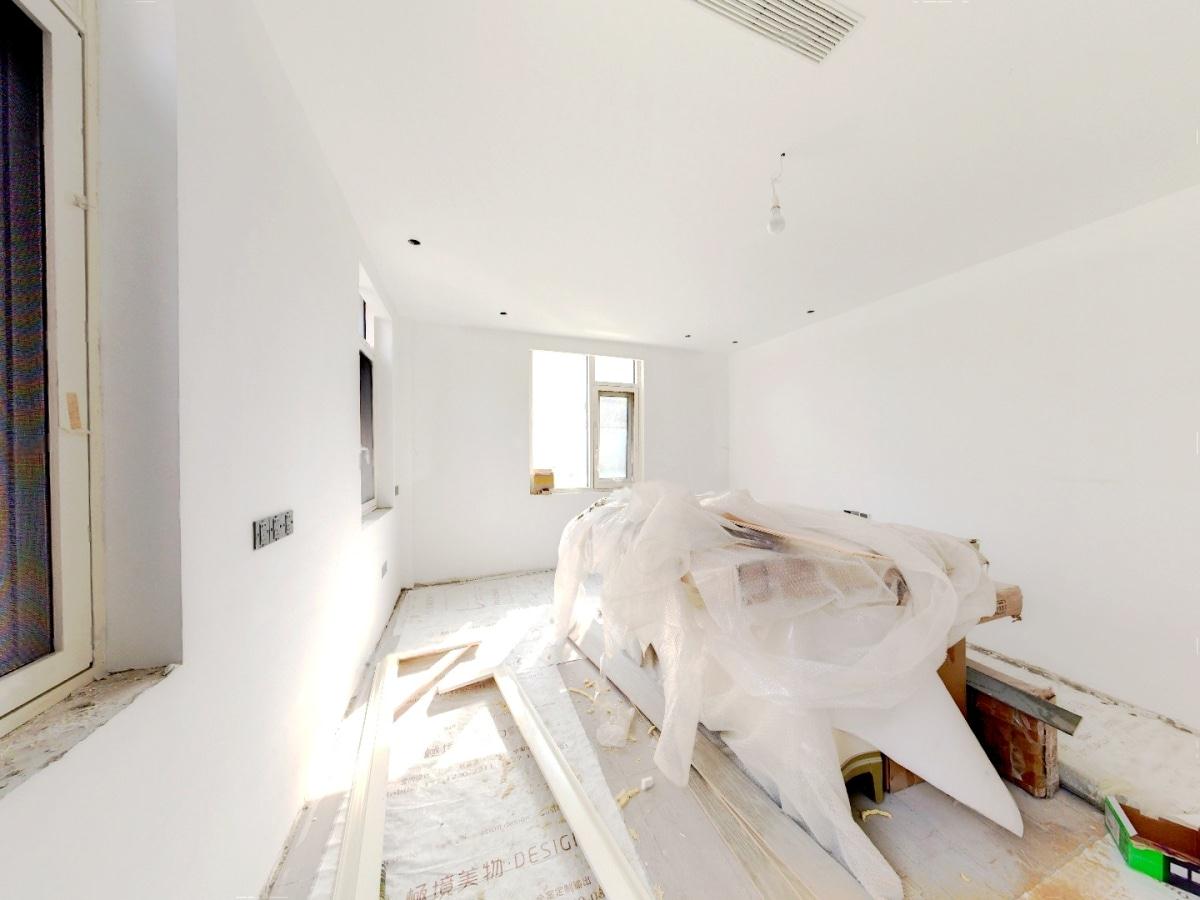 盛和九里香堤一期 4室3厅4卫 211m&sup2;