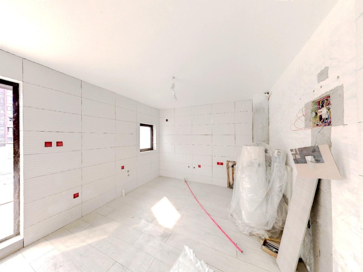 盛和九里香堤一期 4室3厅4卫 211m&sup2;