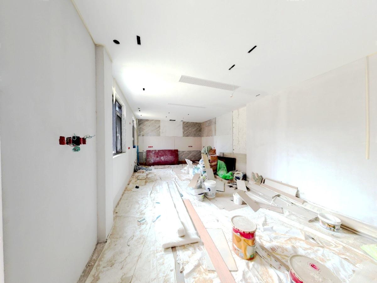 盛和九里香堤一期 4室3厅4卫 211m&sup2;