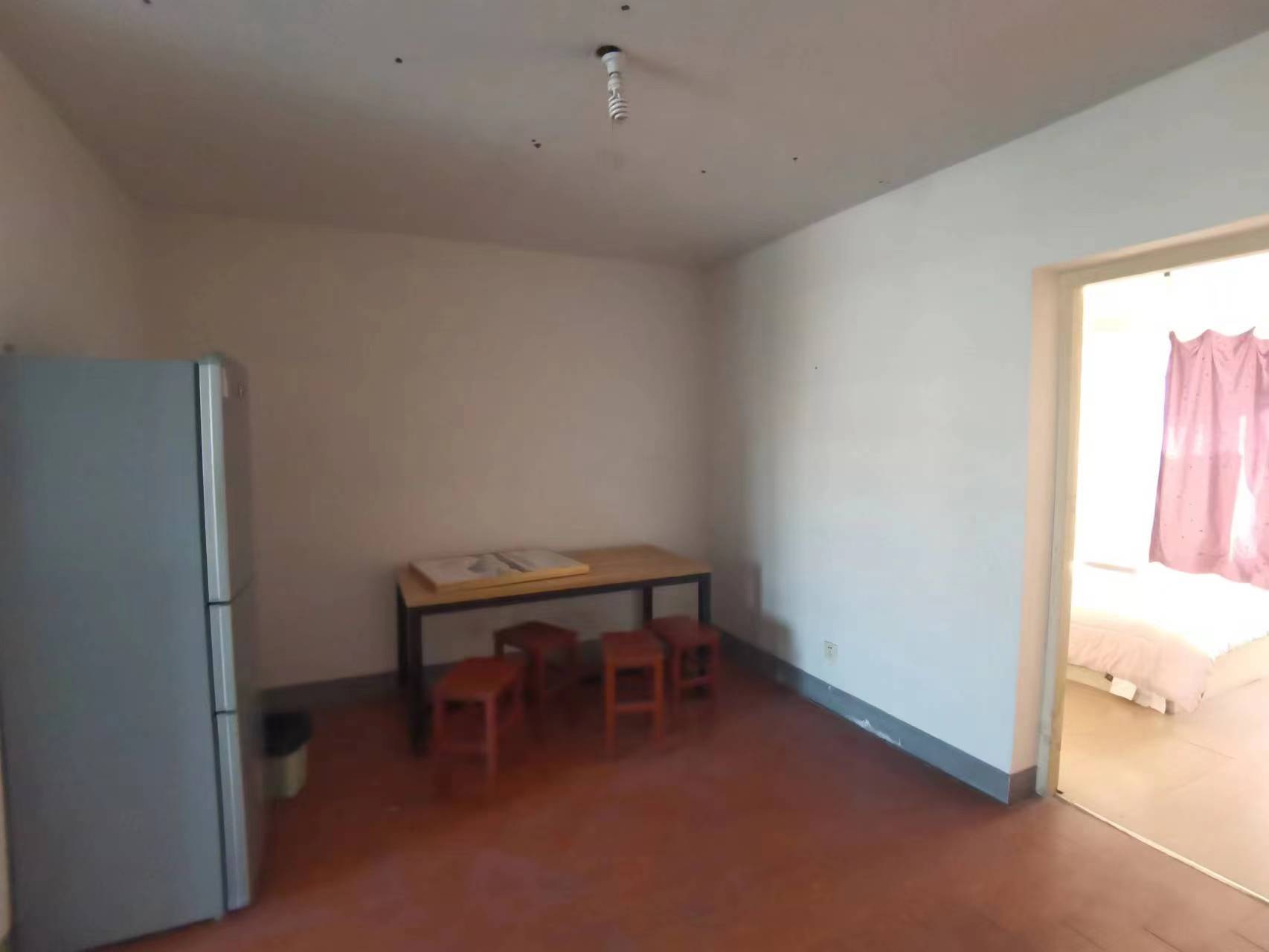 天都花苑 2室1厅1卫 79m&sup2;