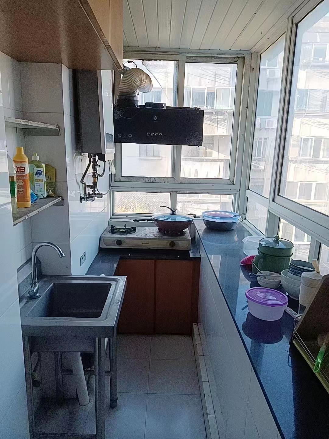 华威园 1室1厅1卫 50m&sup2;