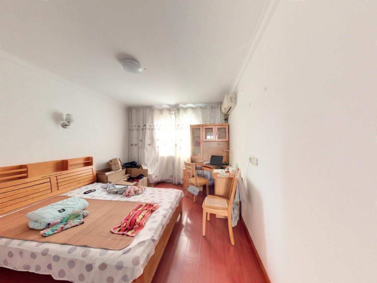 天都花苑 2室2厅1卫 81.88m&sup2;