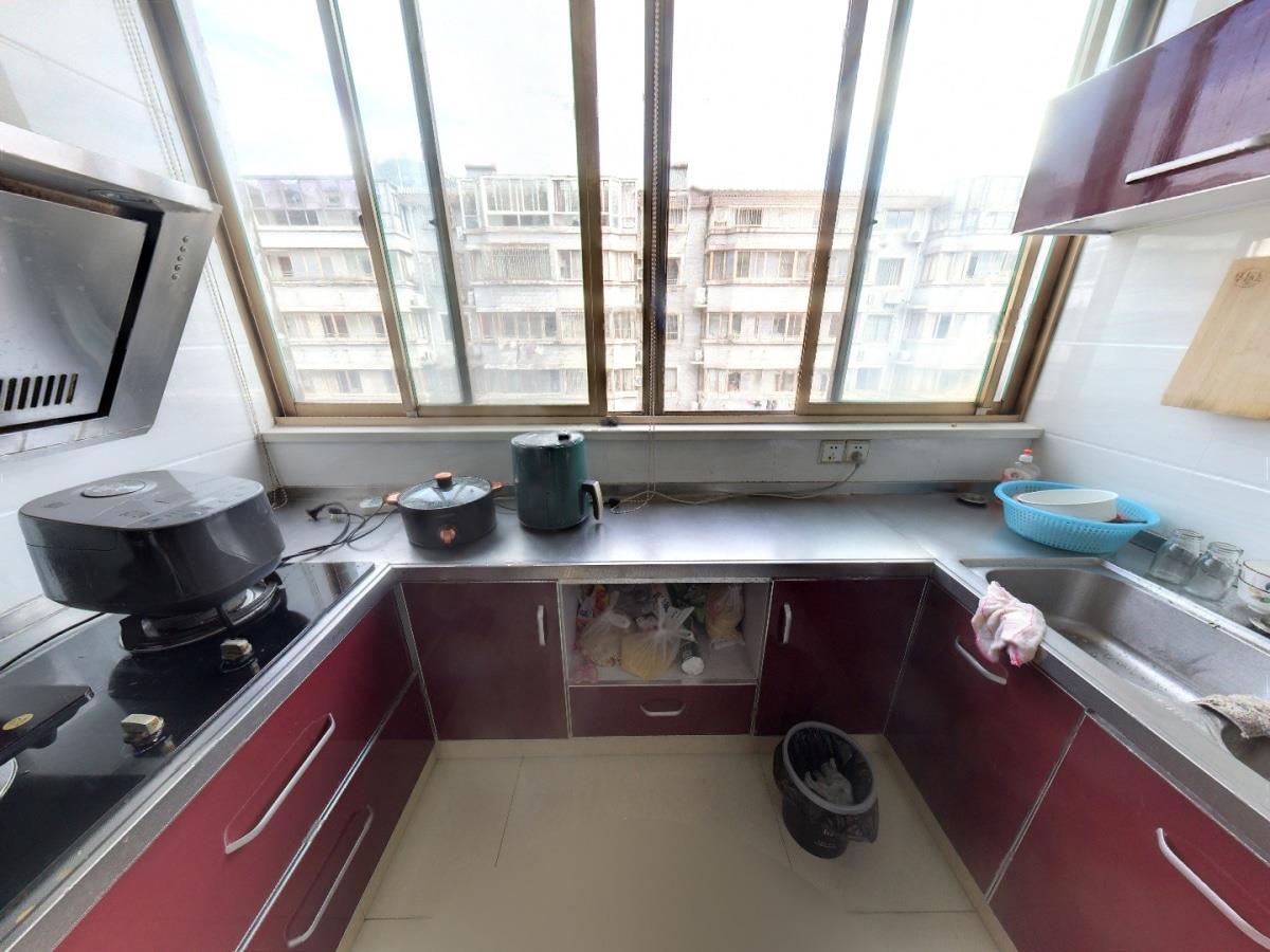 天都花苑 2室2厅1卫 81.88m&sup2;