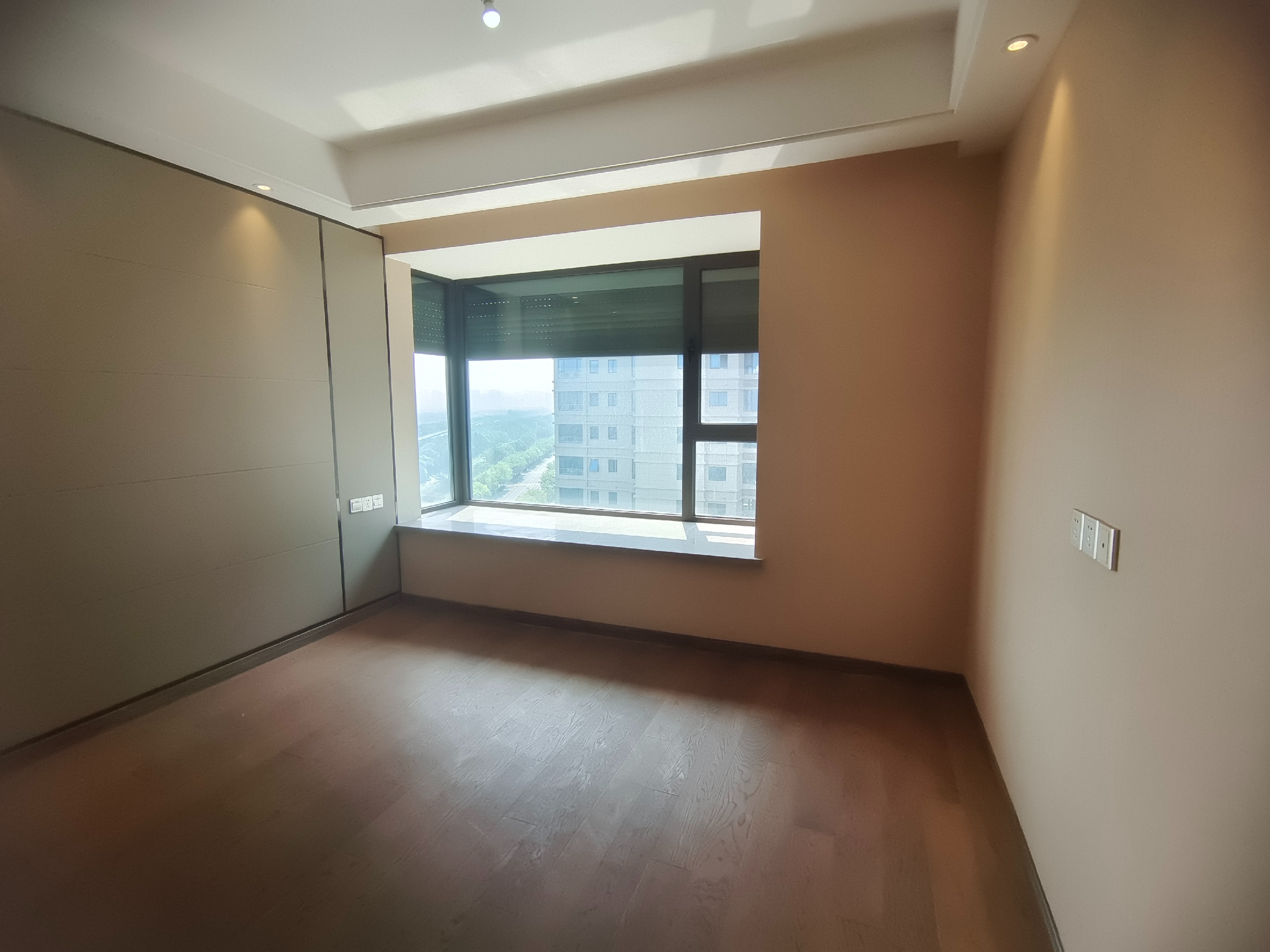 远创樾府 3室2厅2卫 121m&sup2;