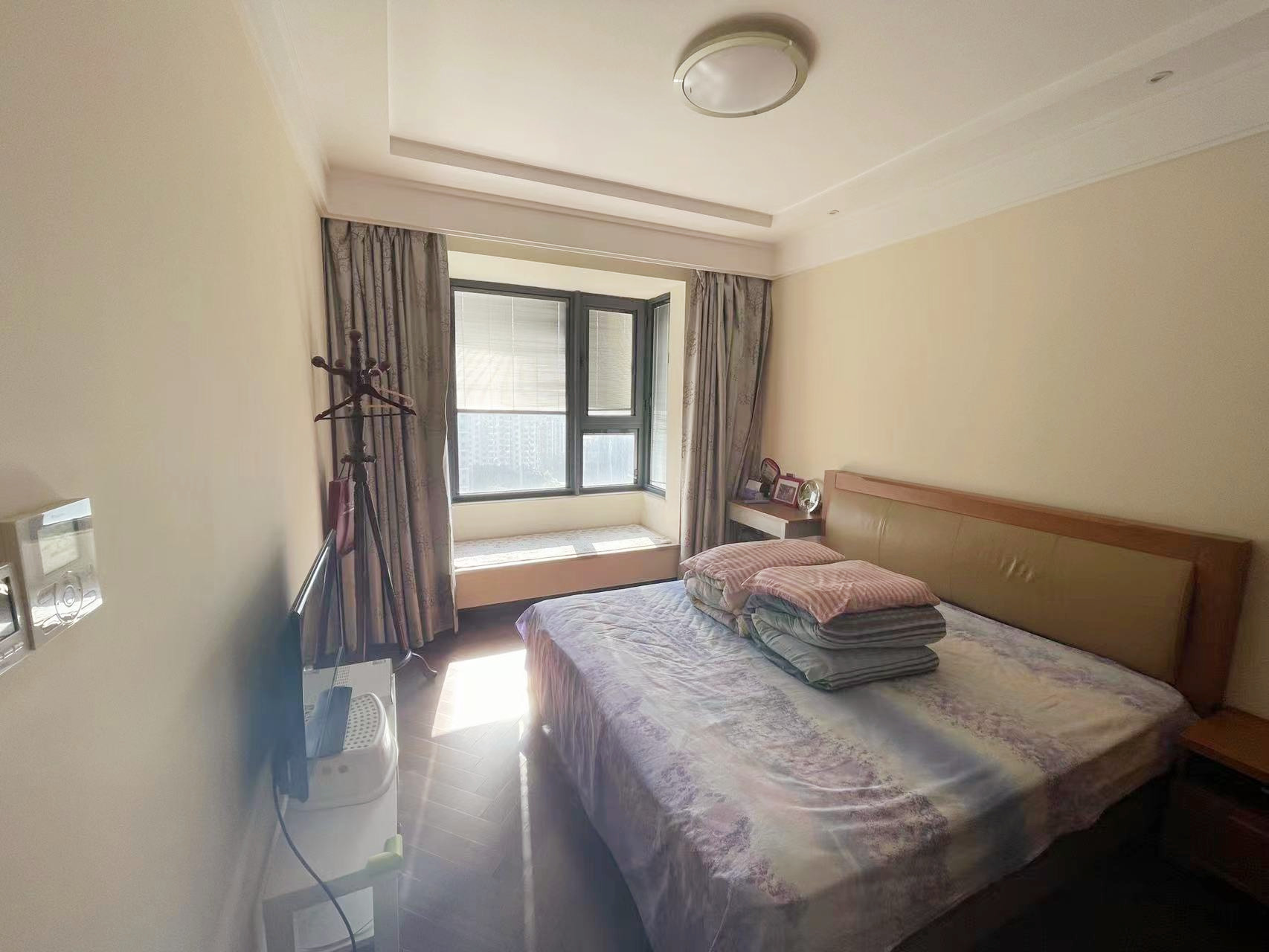 圆融广场公馆 3室2厅2卫 145m&sup2;