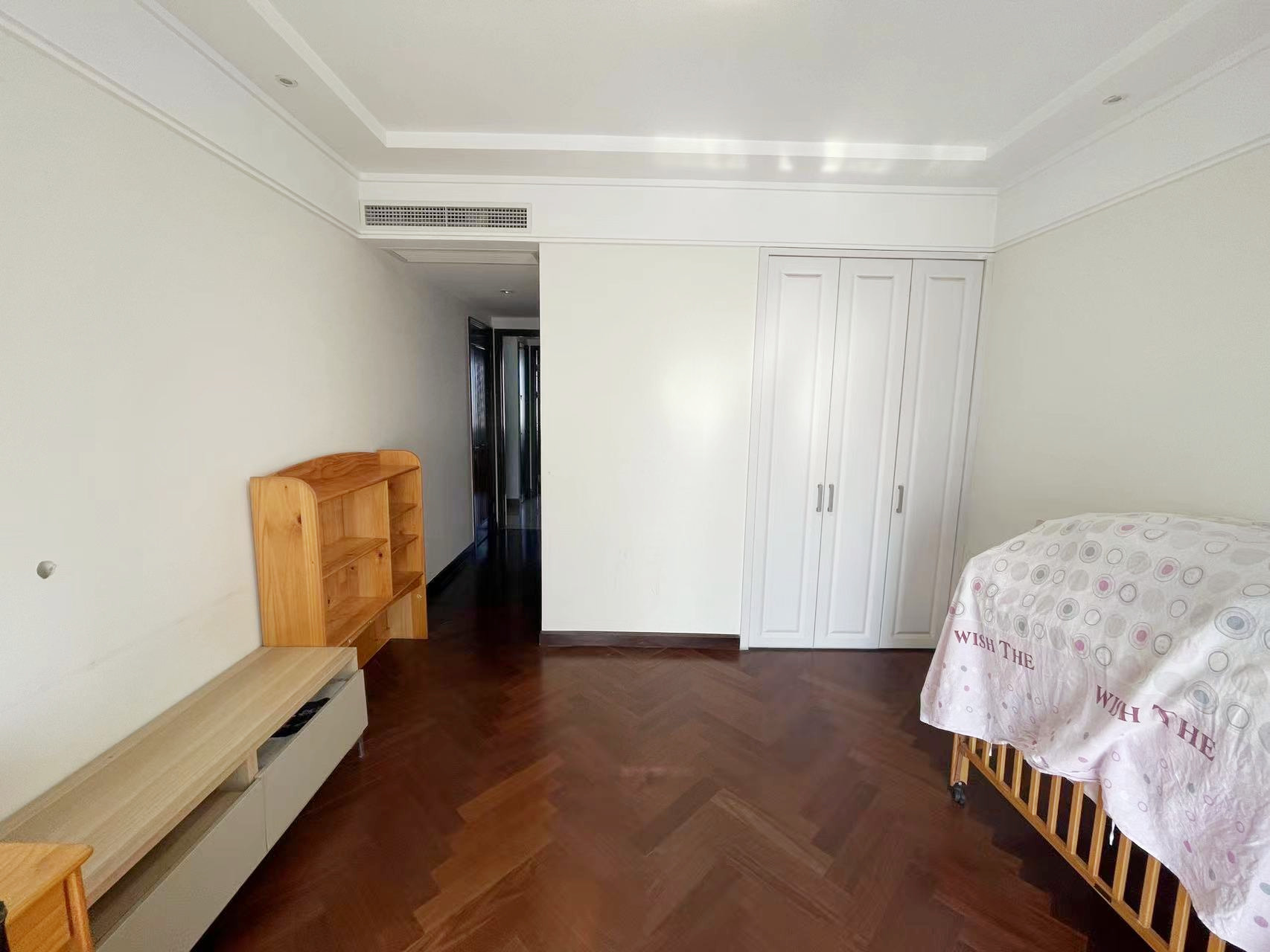 圆融广场公馆 3室2厅2卫 145m&sup2;