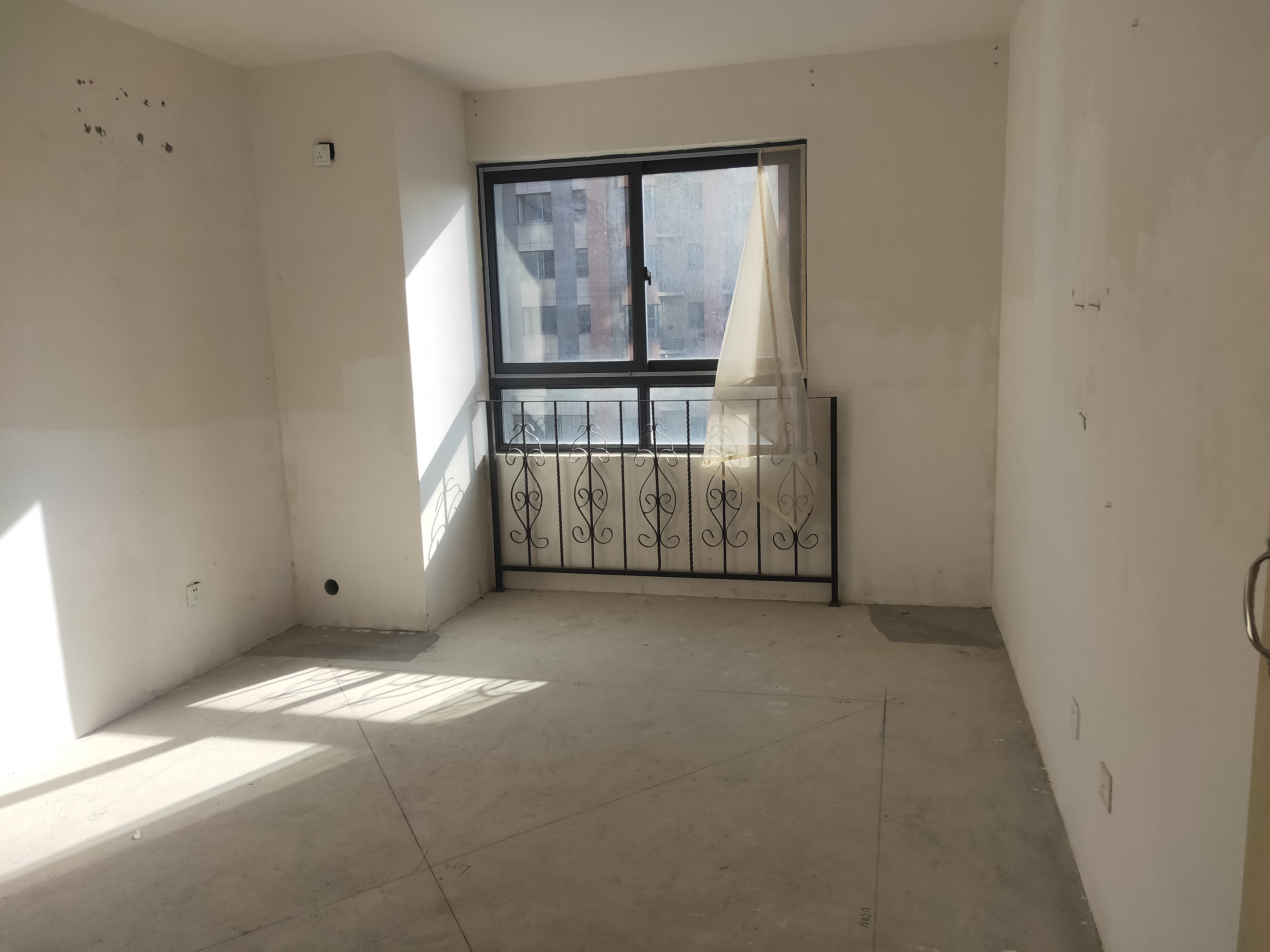 炜赋花苑 3室2厅1卫 128m&sup2;