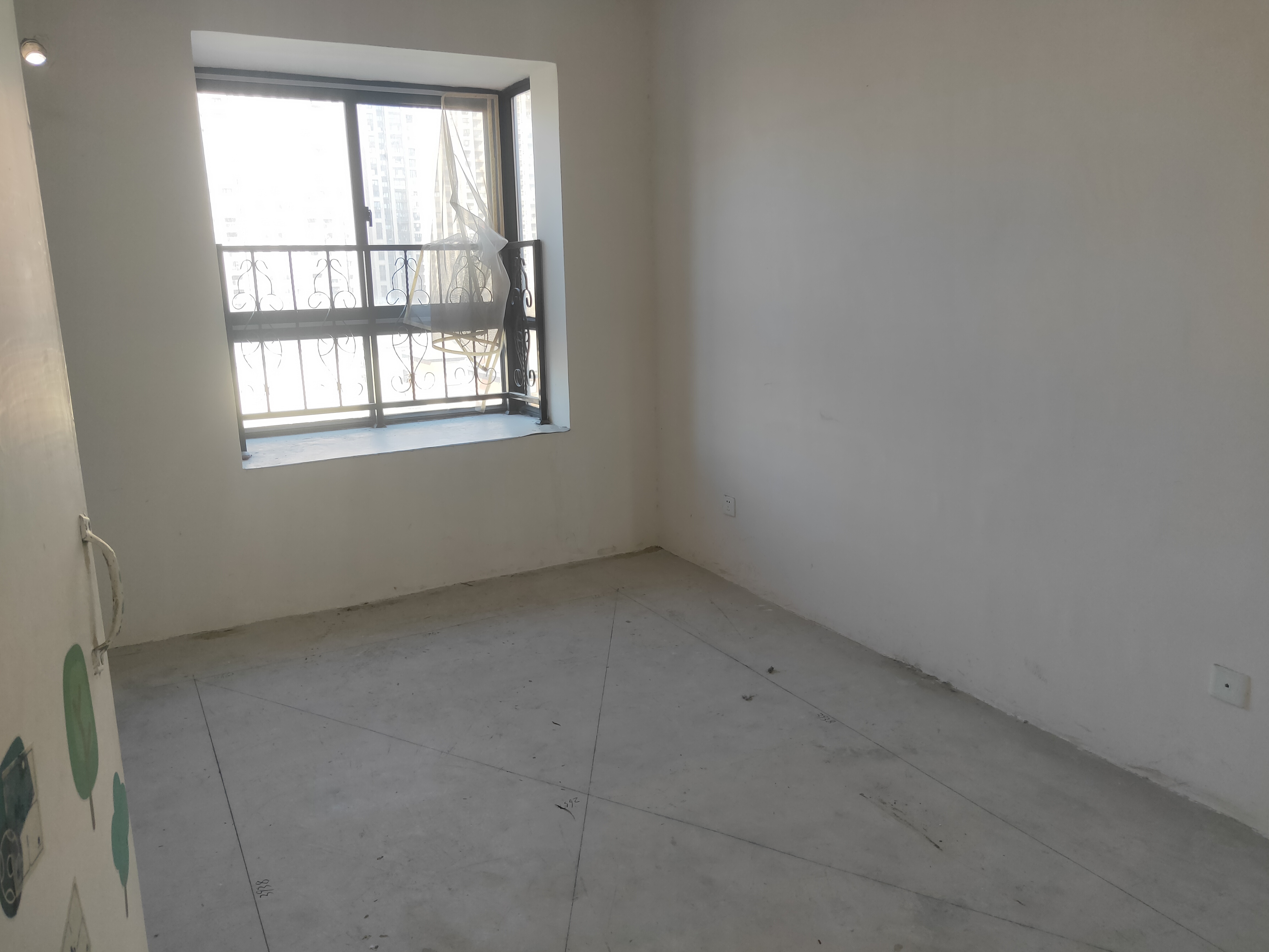 炜赋花苑 3室2厅1卫 128m&sup2;