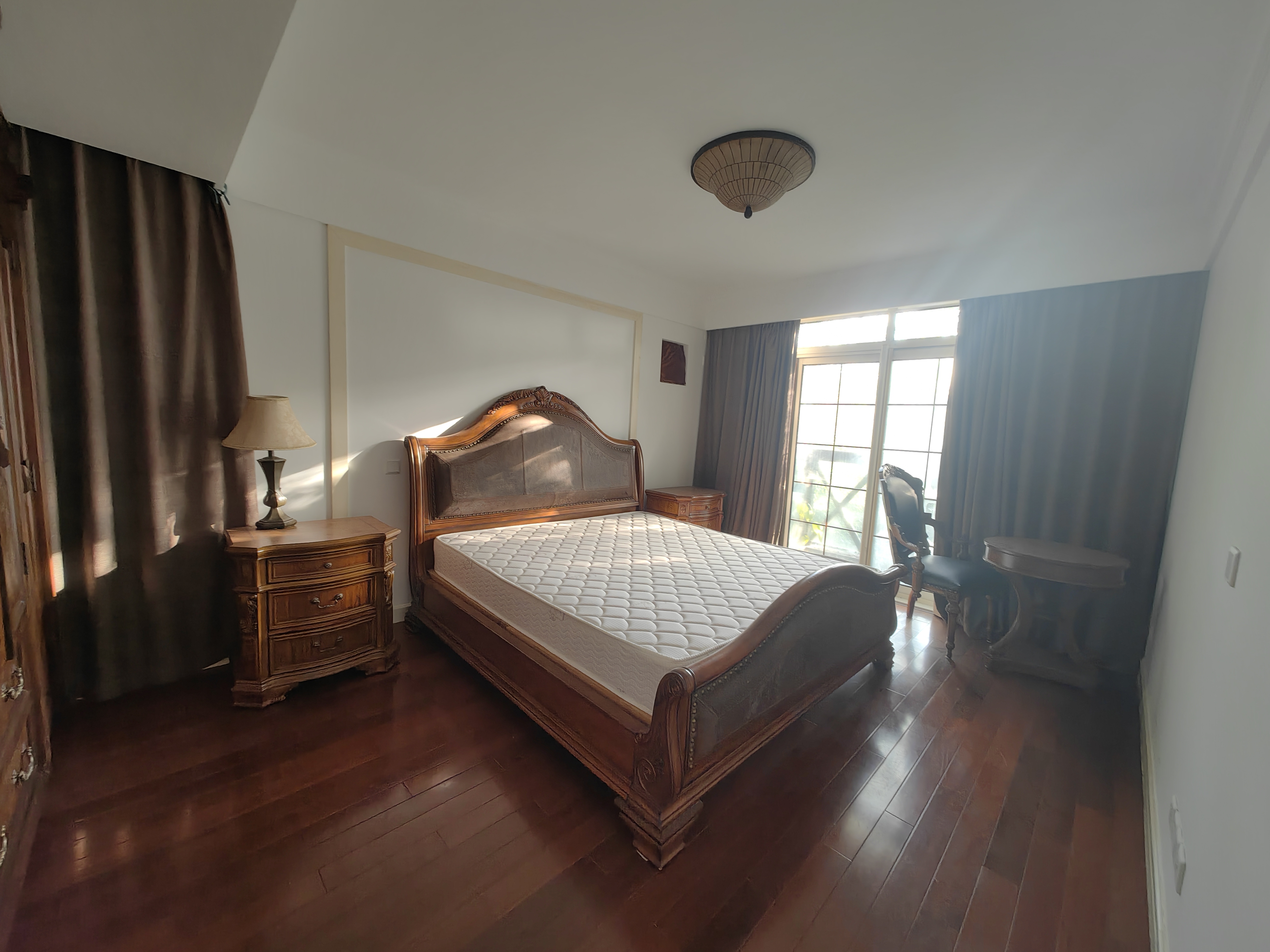 优山美地花园南区 4室2厅3卫 310m&sup2;