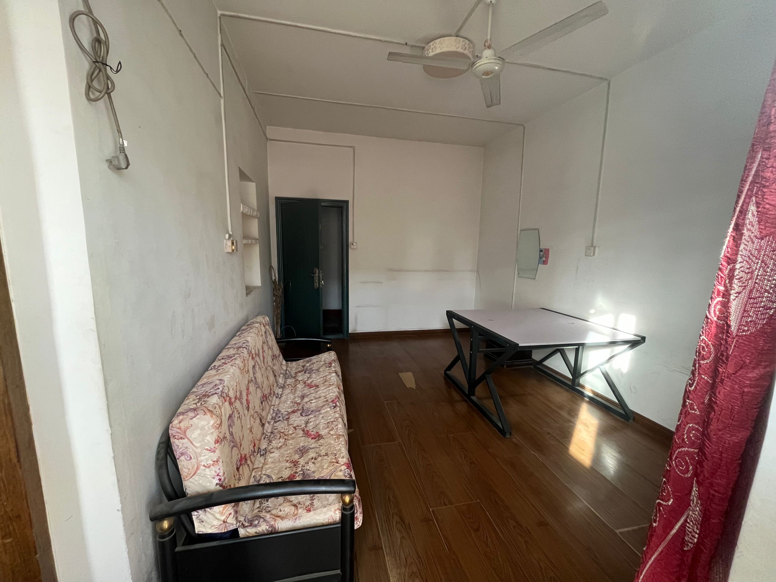 北濠桥东村 1室1厅1卫 42.00m²