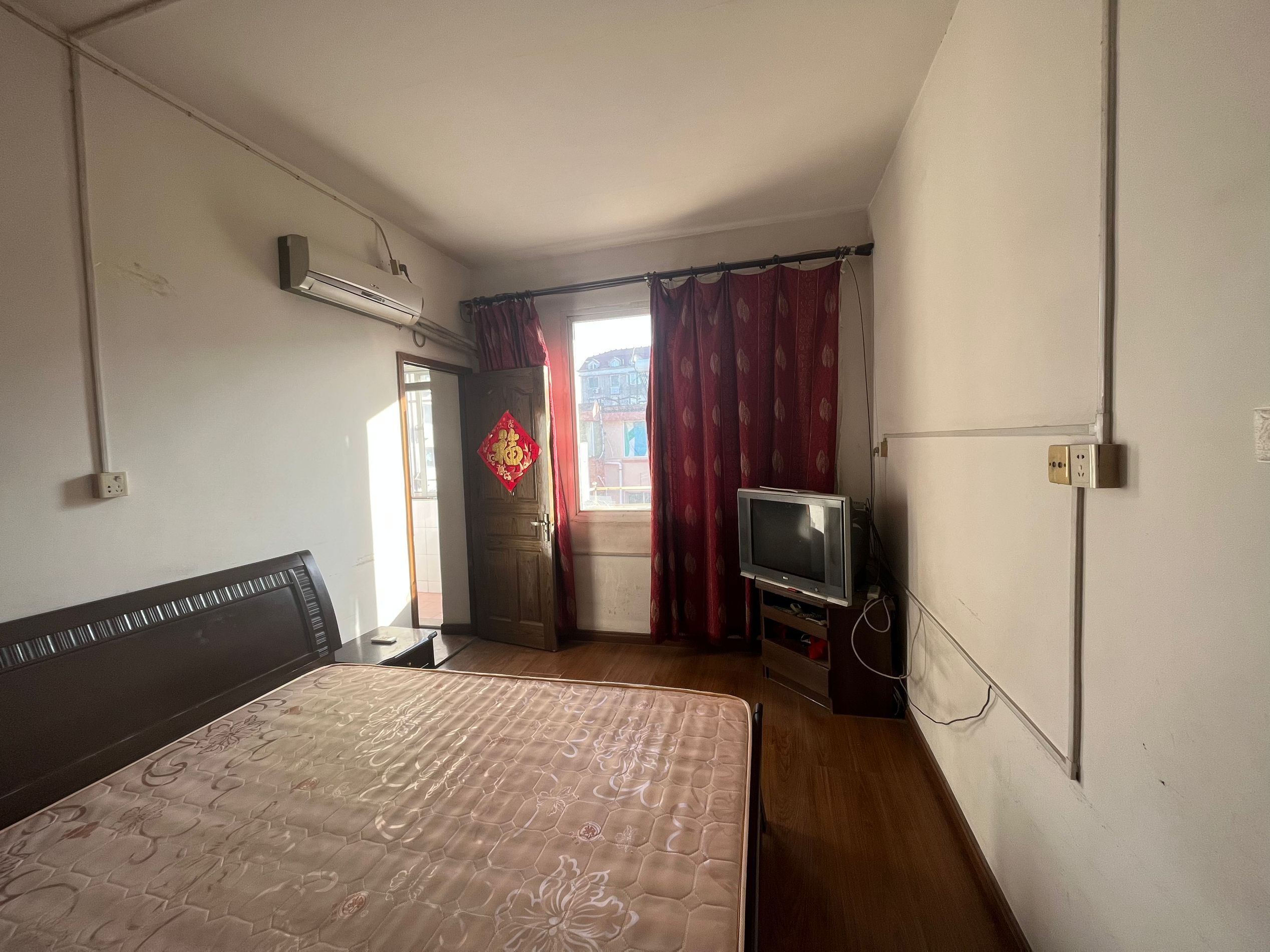 北濠桥东村 1室1厅1卫 42.00m²