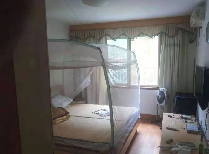 佳成花苑 3室1厅1卫 122m&sup2;