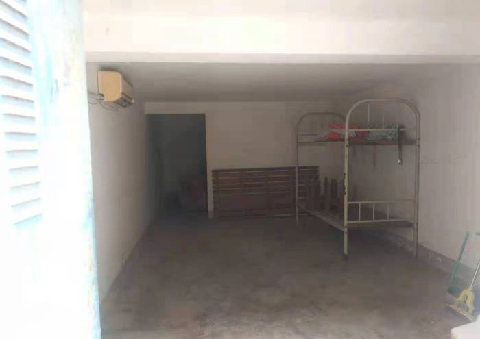 佳成花苑 3室1厅1卫 122m&sup2;