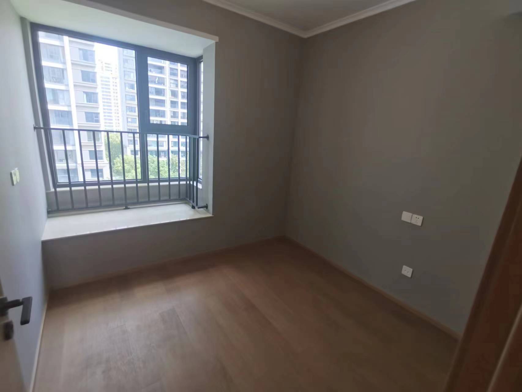 华润悦府 4室2厅2卫 125m&sup2;