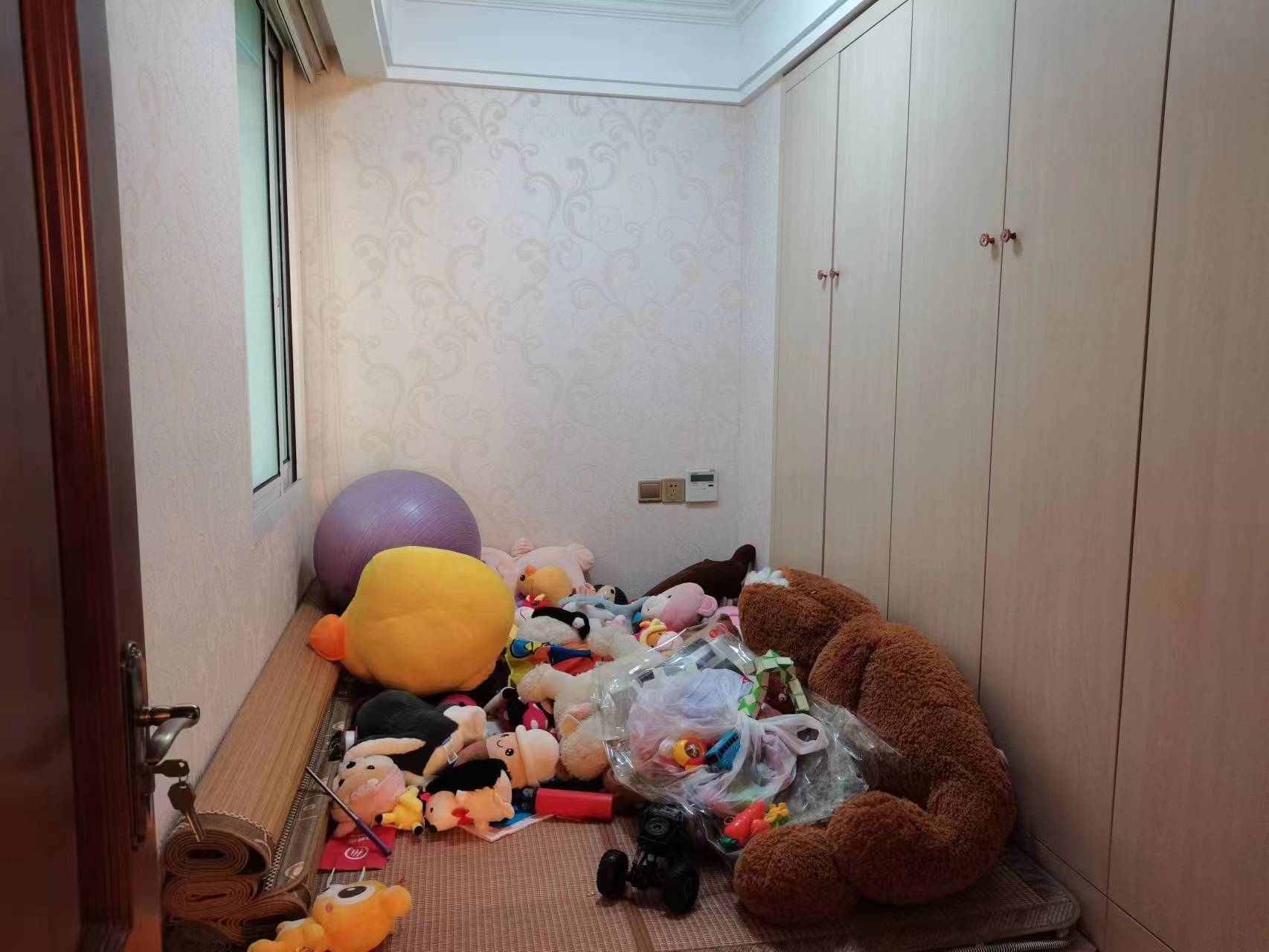 友谊嘉御龙庭 4室2厅2卫 158m&sup2;